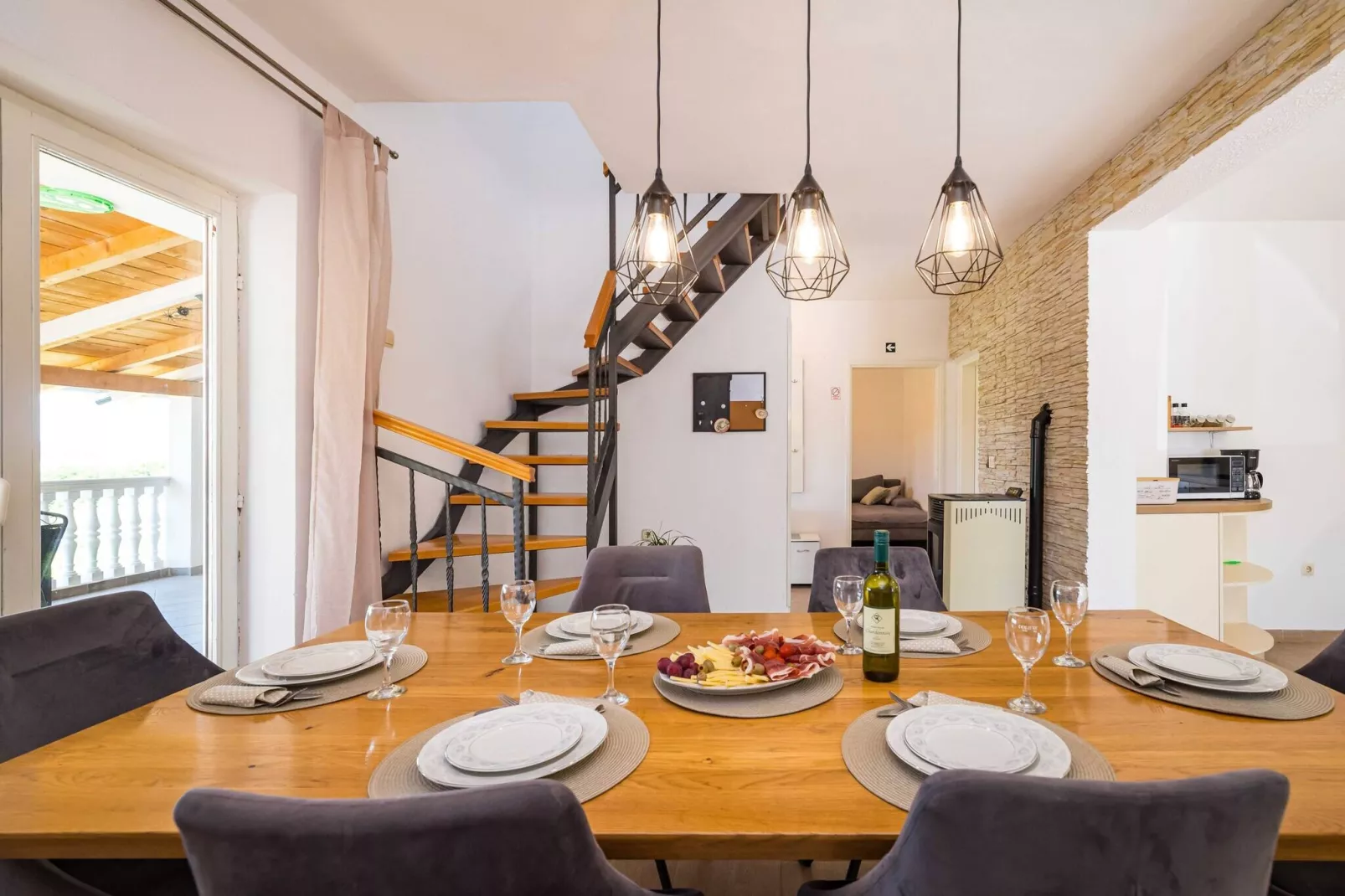 Holiday home Agro Casa-Salle à manger