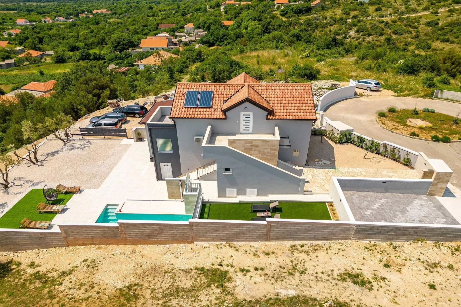 Villa Pezer with heated pool & sauna-Extérieur été