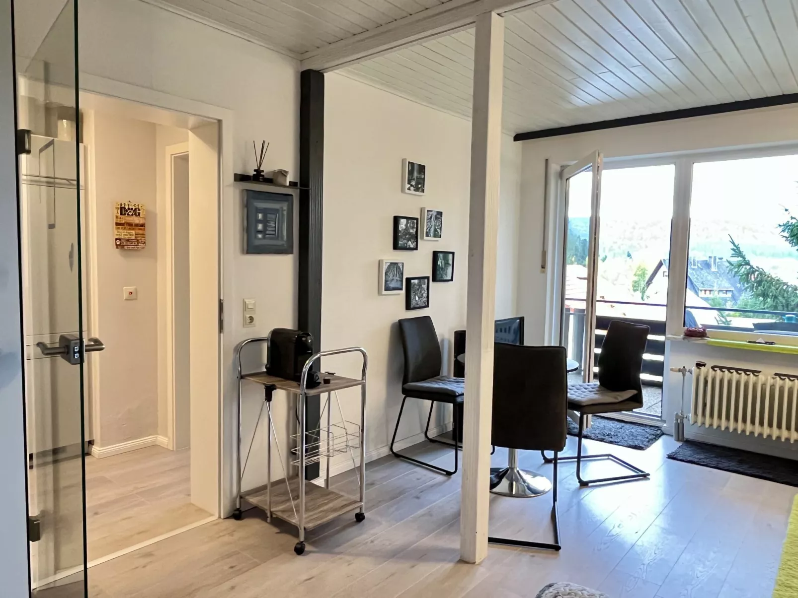 Sonnige Aussichten-Drinnen