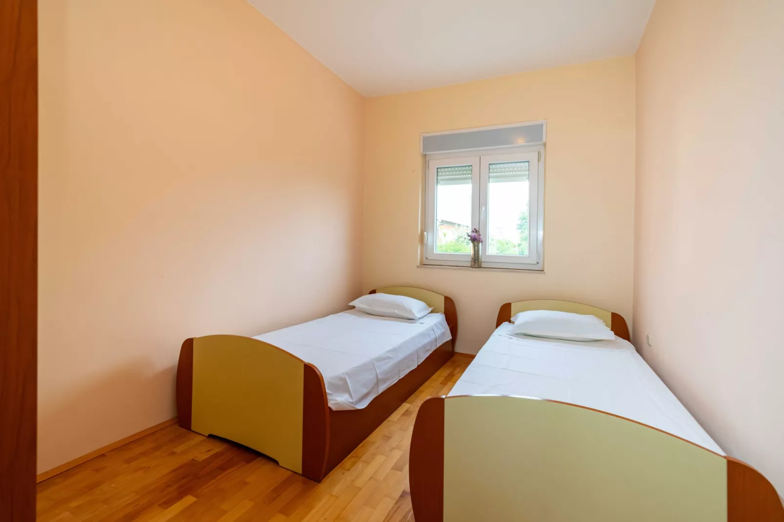 Sea view apartment Nika-Bedroom