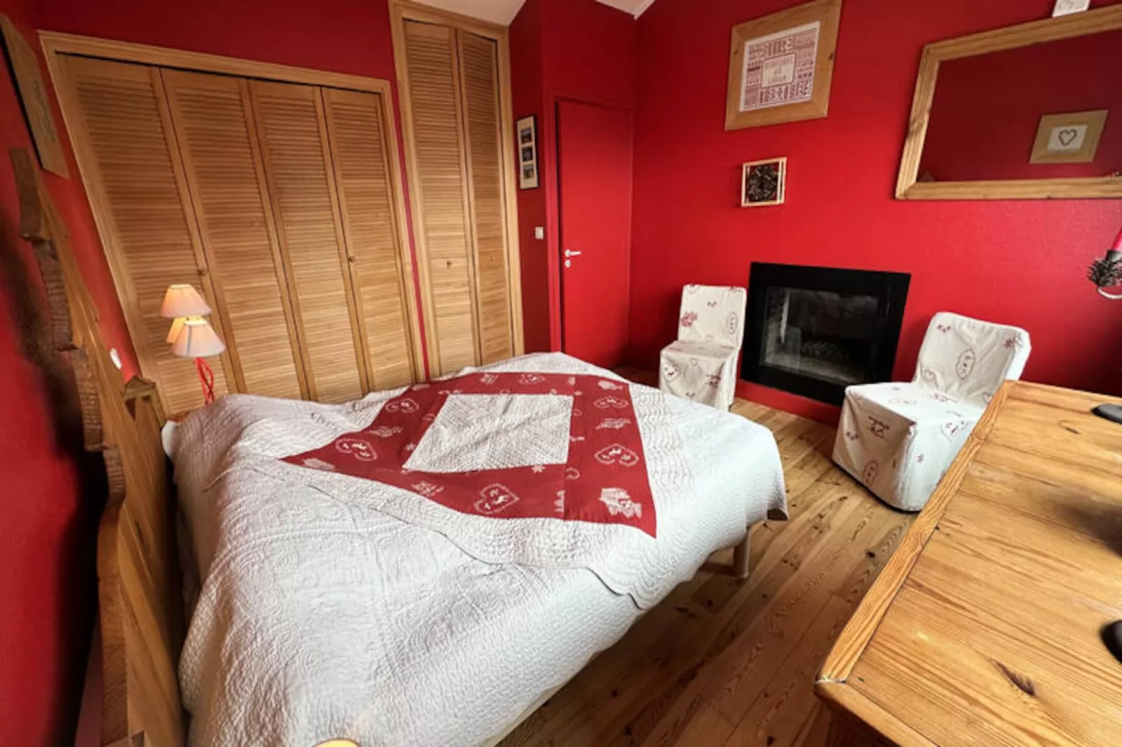 Appartements à Saint Jacques Des Blats-Nicht zugeordnet