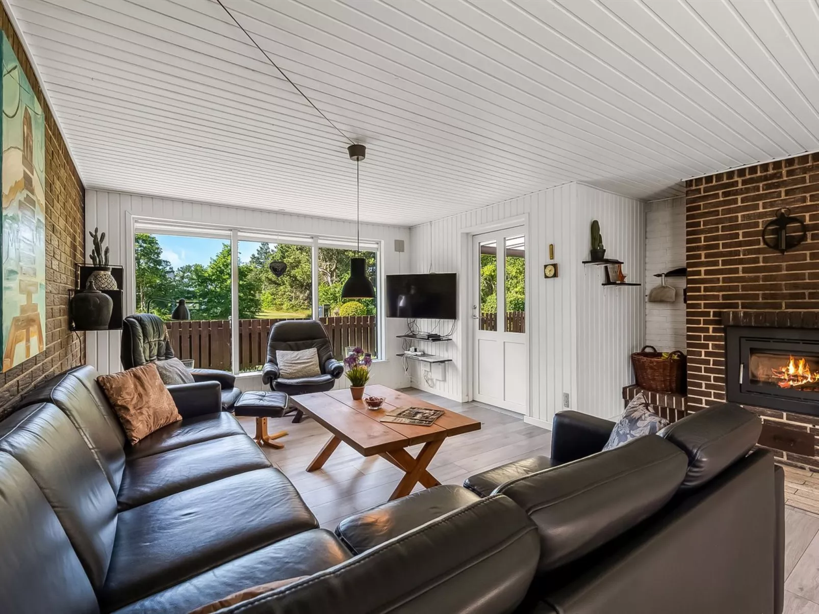 "Tholf" - 100m to the fjord-Inside