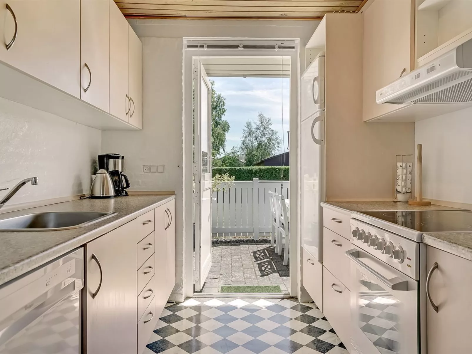 "Undine" - 300m from the sea-Inside