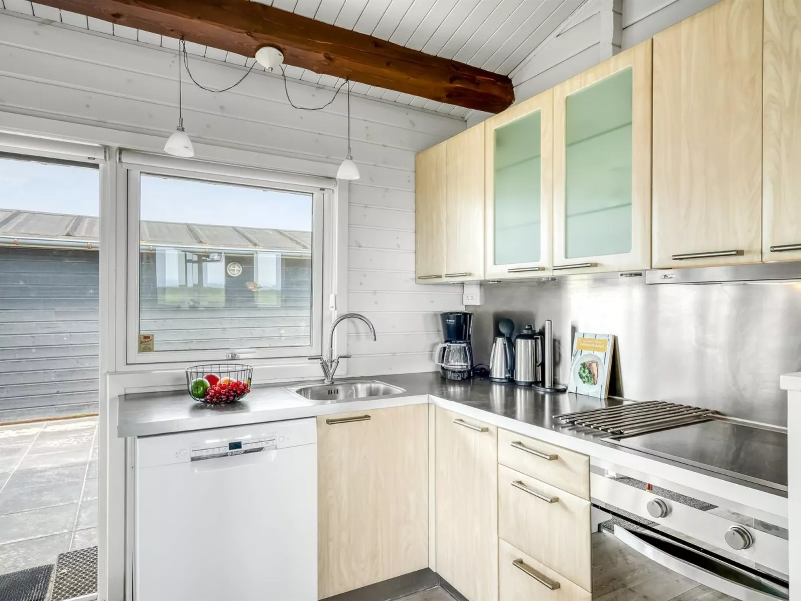 "Sinnika" - 75m from the sea-Drinnen