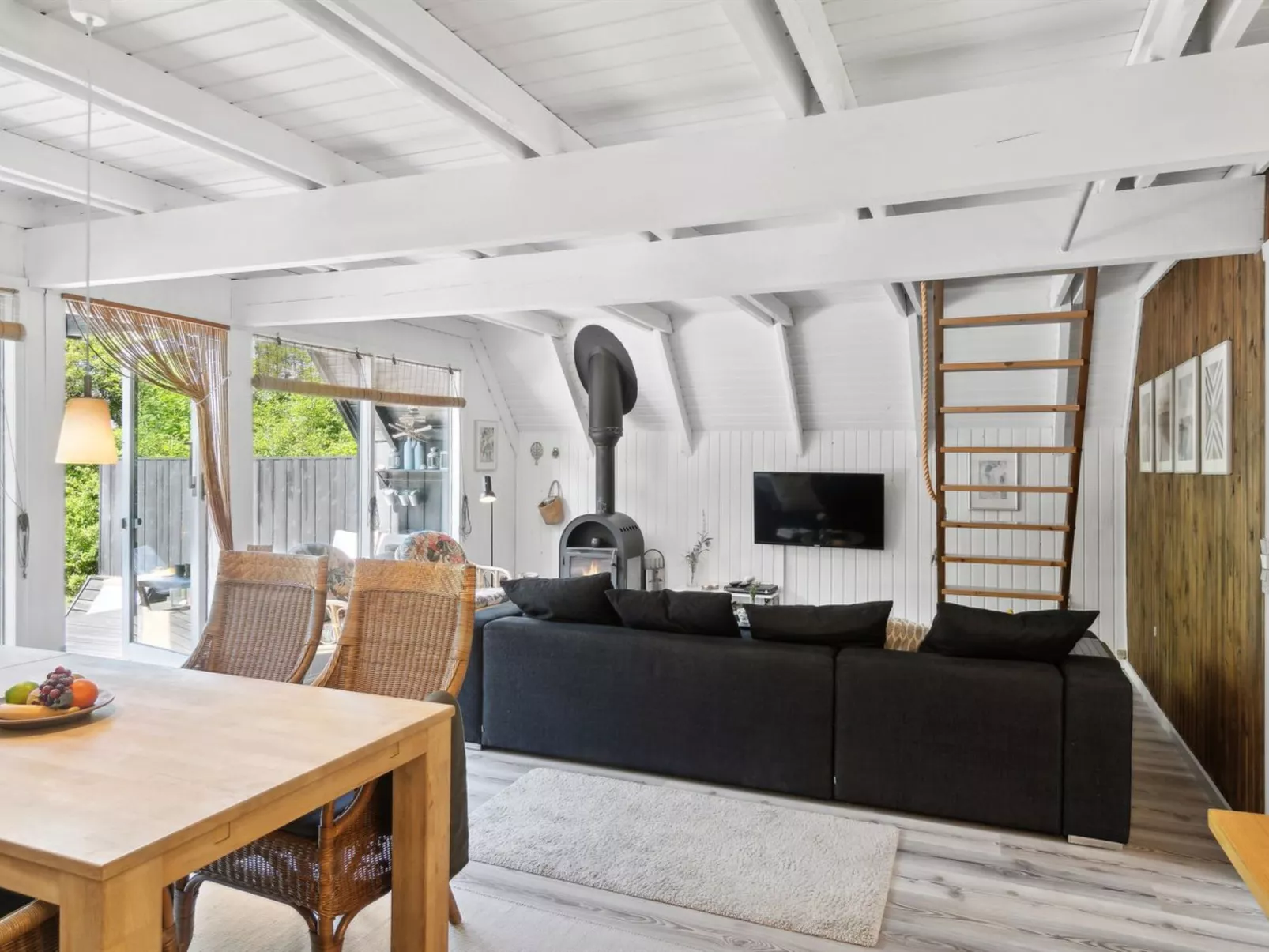 "Jütte" - 2km to the fjord-Inside