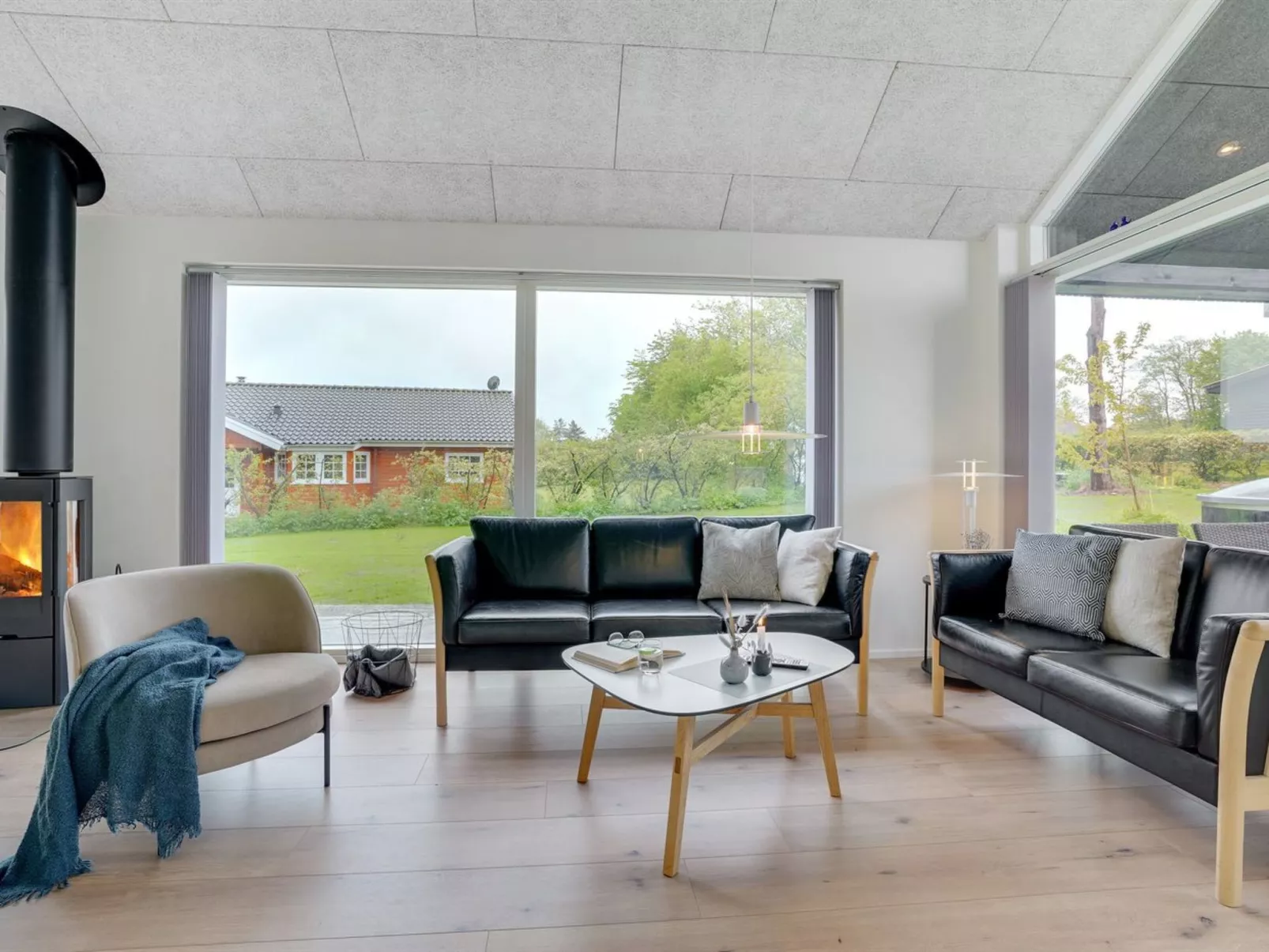 "Elso" - 600m to the fjord-Inside