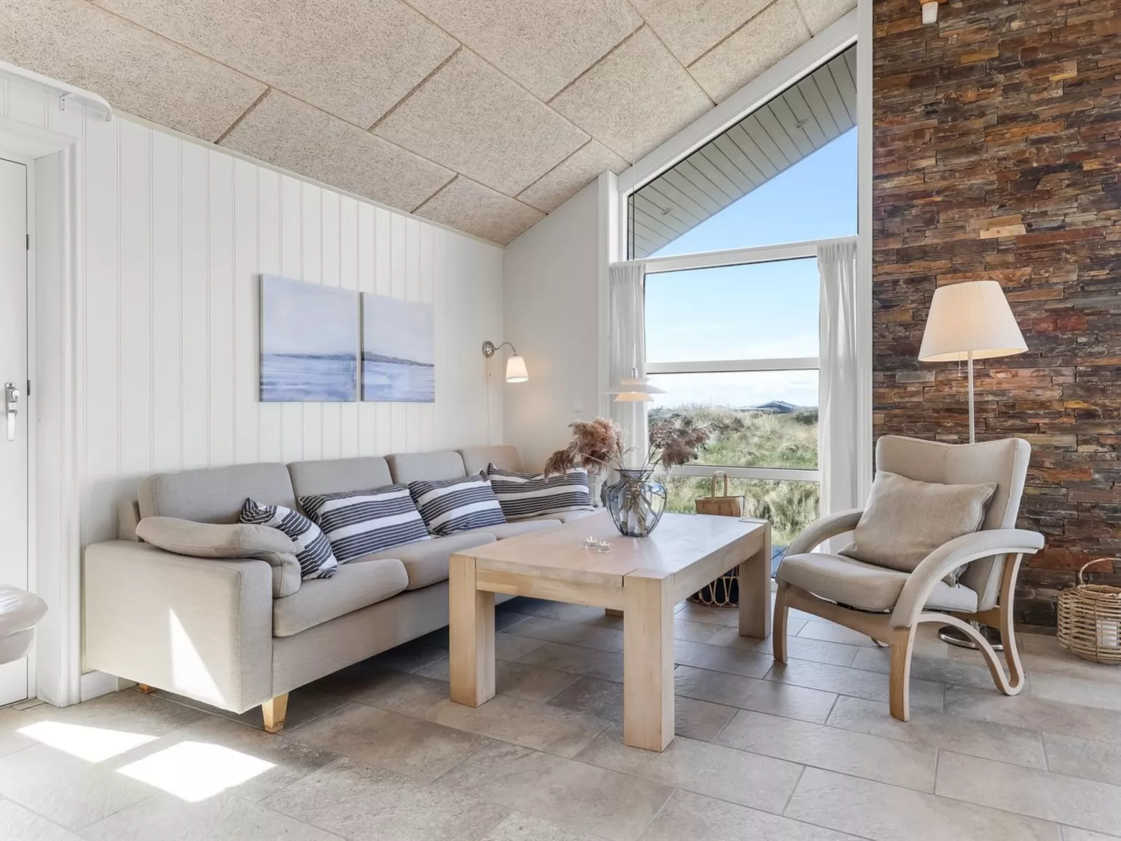 "Björnstjerne" - 400m from the sea-Inside