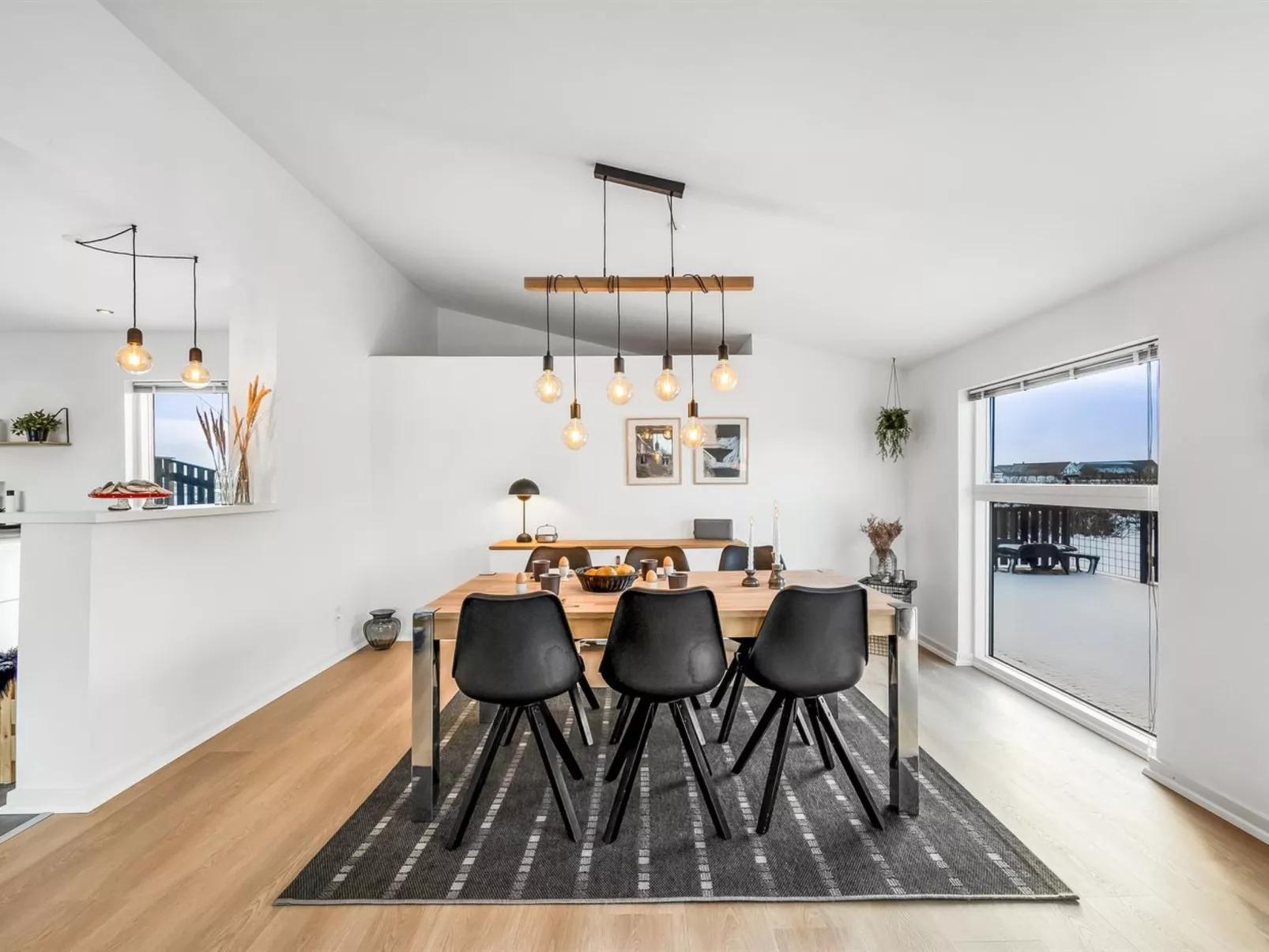 "Damaskin" - 300m from the sea-Drinnen