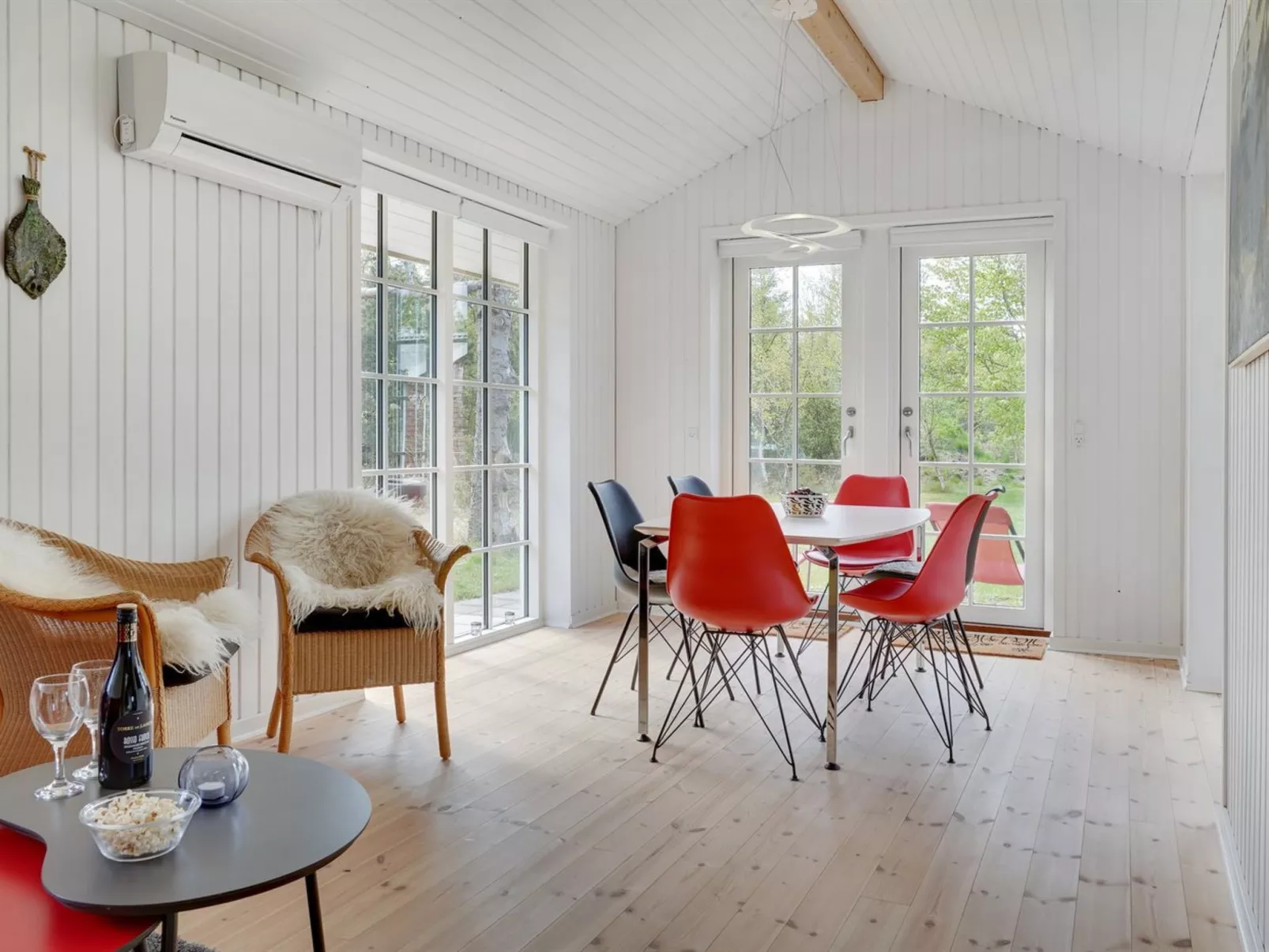 "Ansberga" - 1km from the sea-Inside