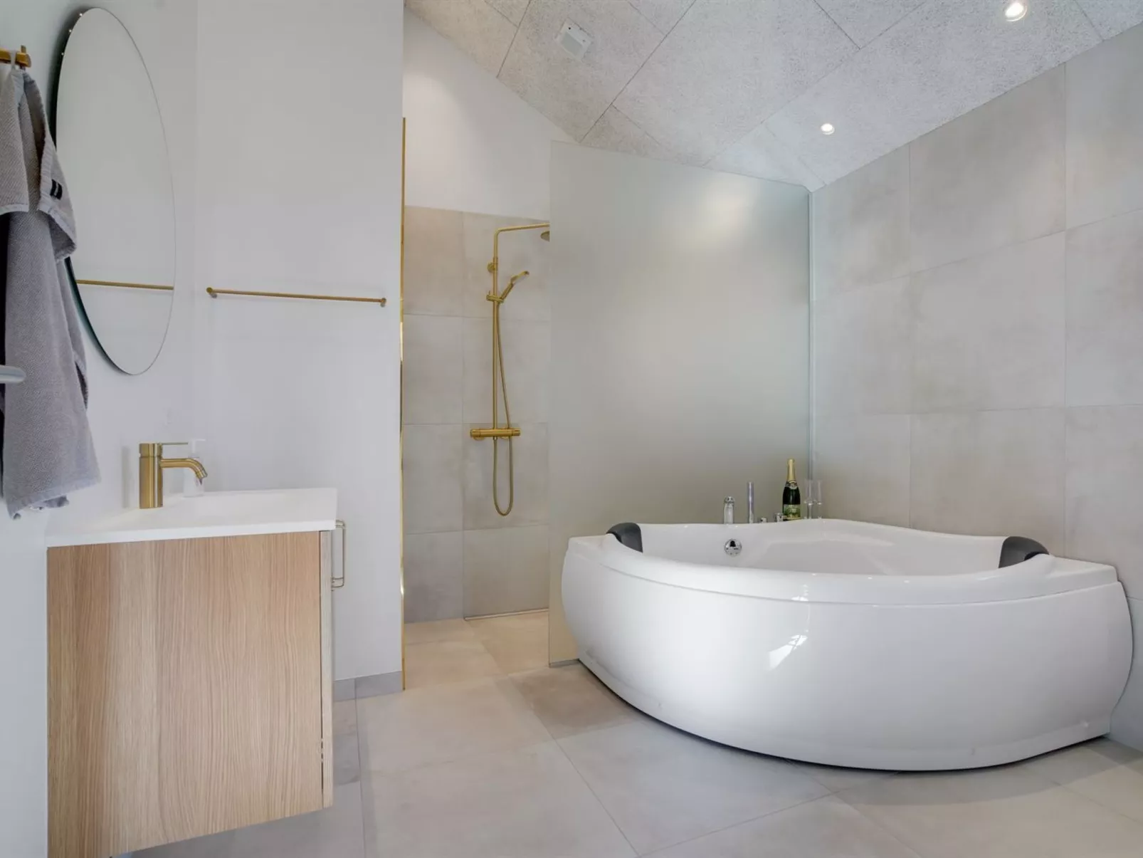 "Odinkar" - 1.1km from the sea-Drinnen