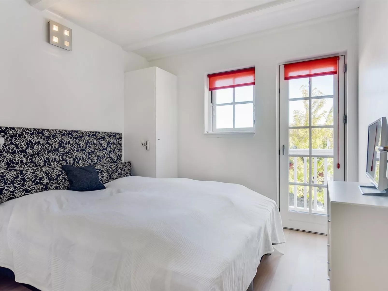 "Joar" - 5m to the fjord-Inside