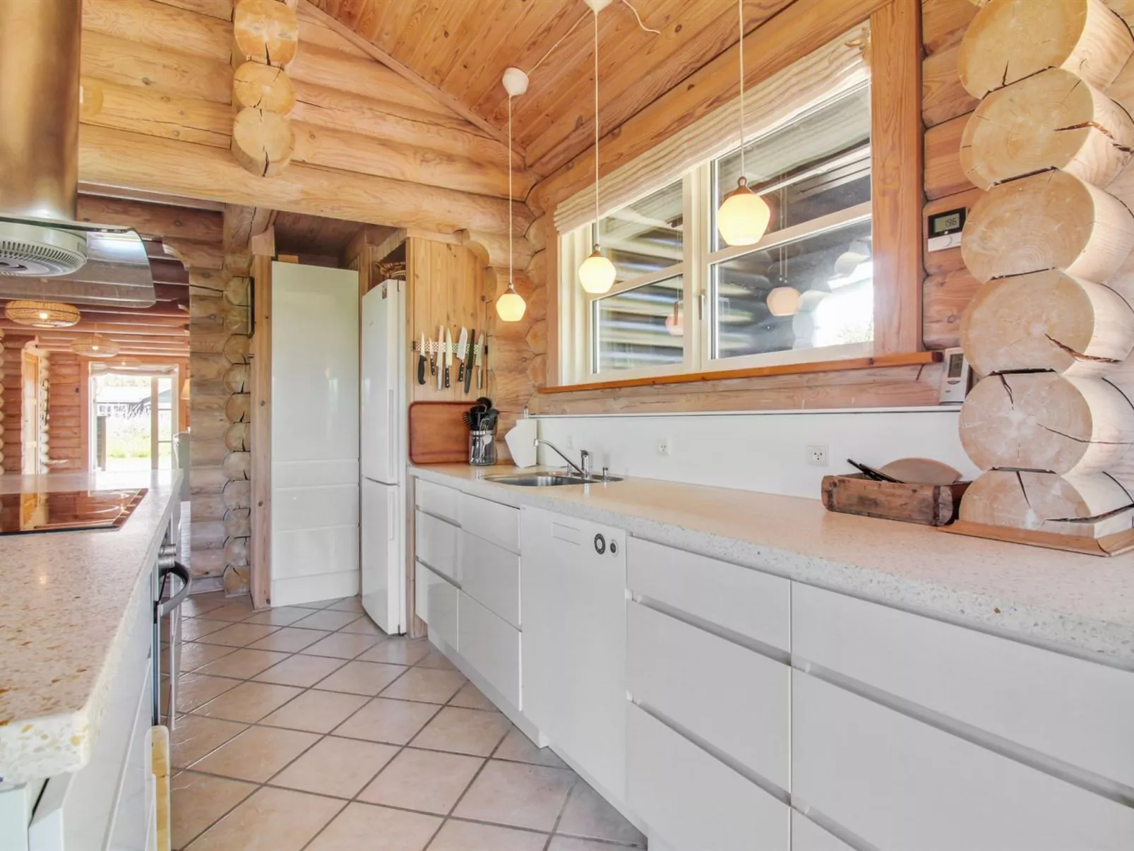 "Salmund" - 600m from the sea-Inside