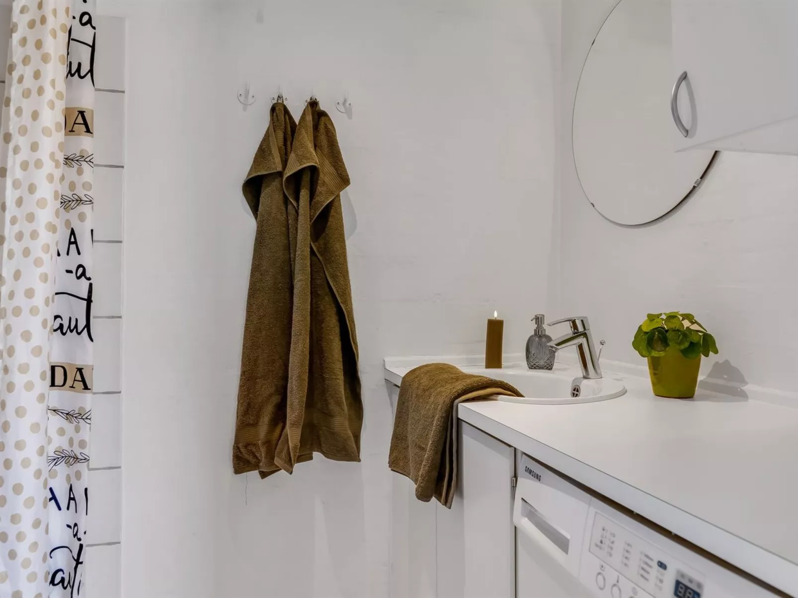 "Klakke" - 900m from the sea-Inside