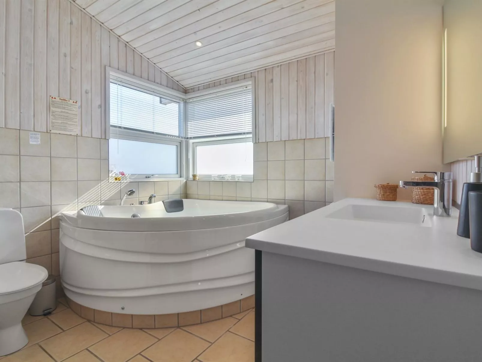 "Laghmund" - 250m from the sea-Drinnen