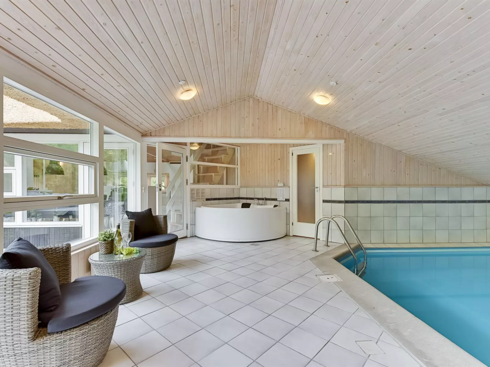 "Ellanor" - 1km from the sea-Outside