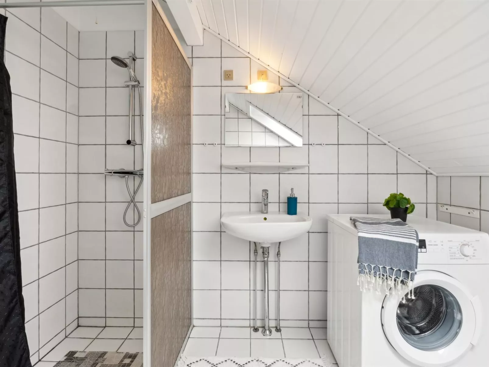 "Akim" - 2km from the sea-Dedans