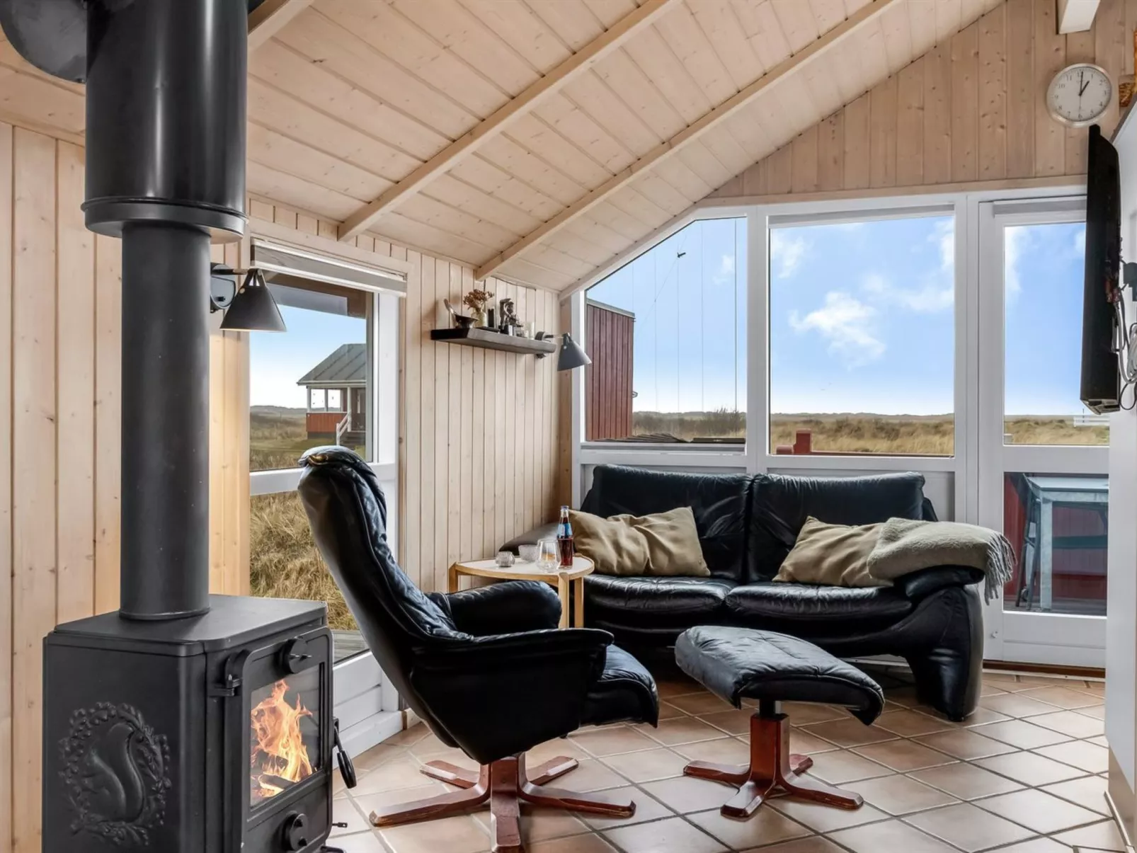 "Neia" - 640m from the sea-Drinnen