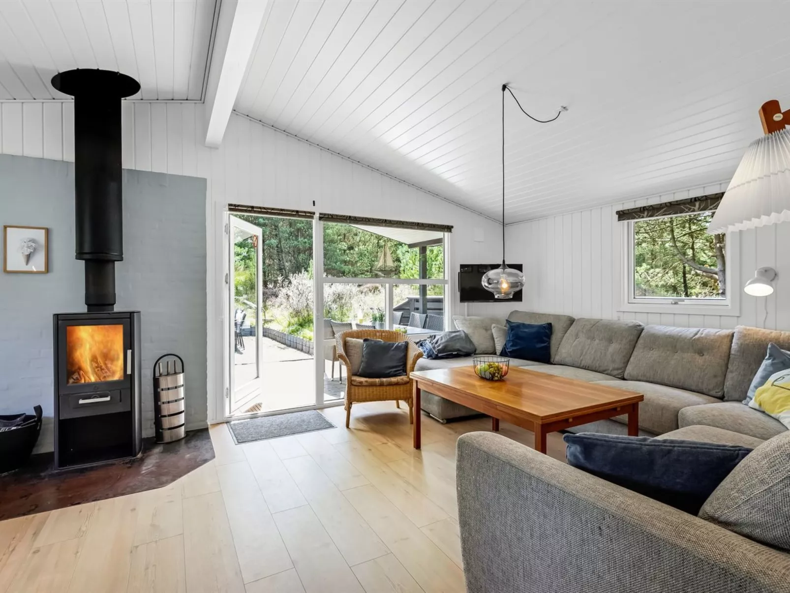 "Roald" - 2.2km from the sea-Inside