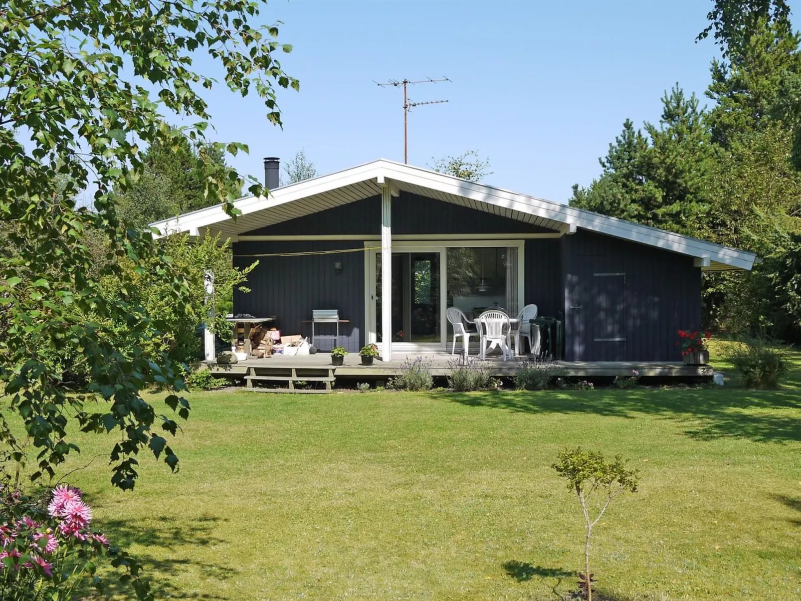 "Menard" - 400m from the sea-Outside