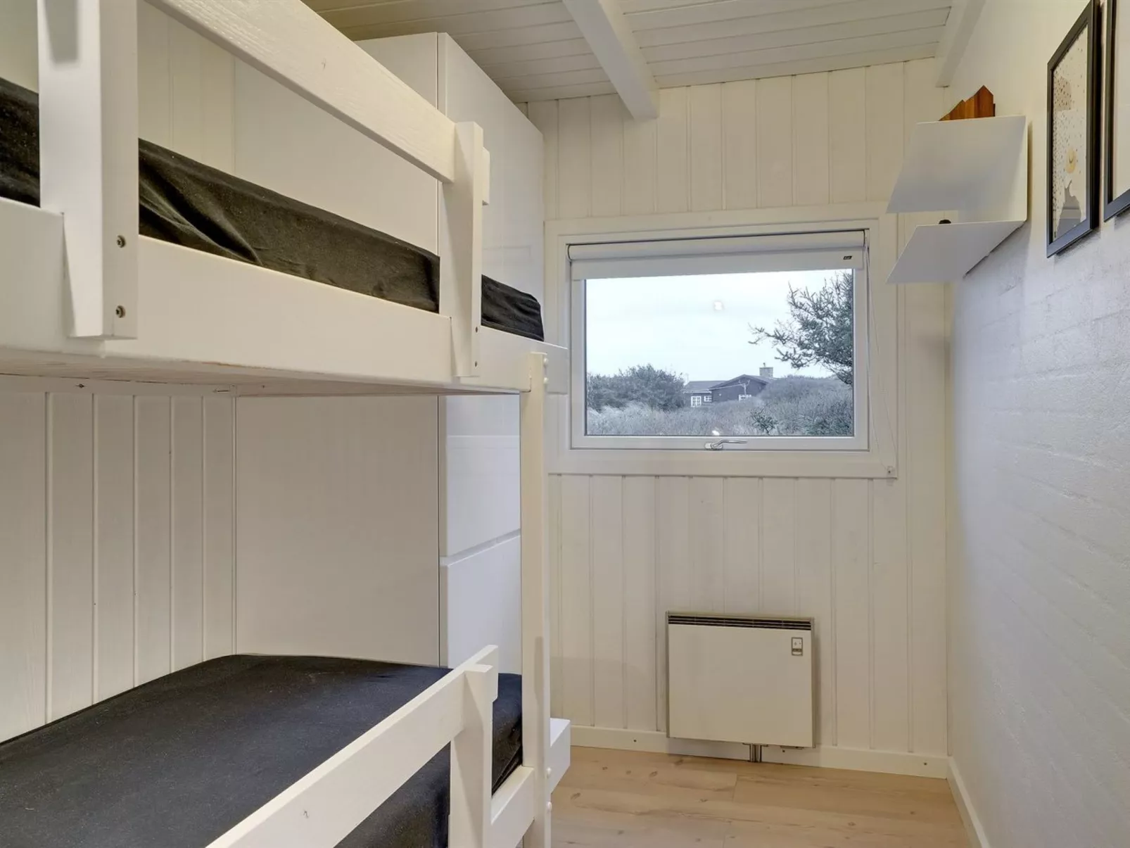 "Swerting" - 230m from the sea-Drinnen