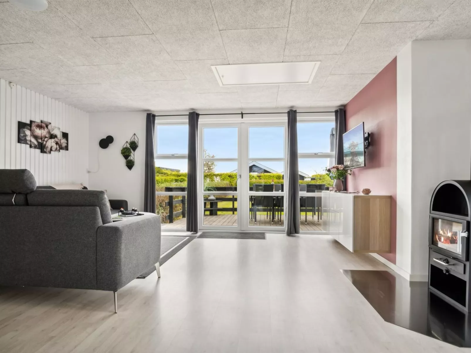 "Elvina" - 200m from the sea-Dedans