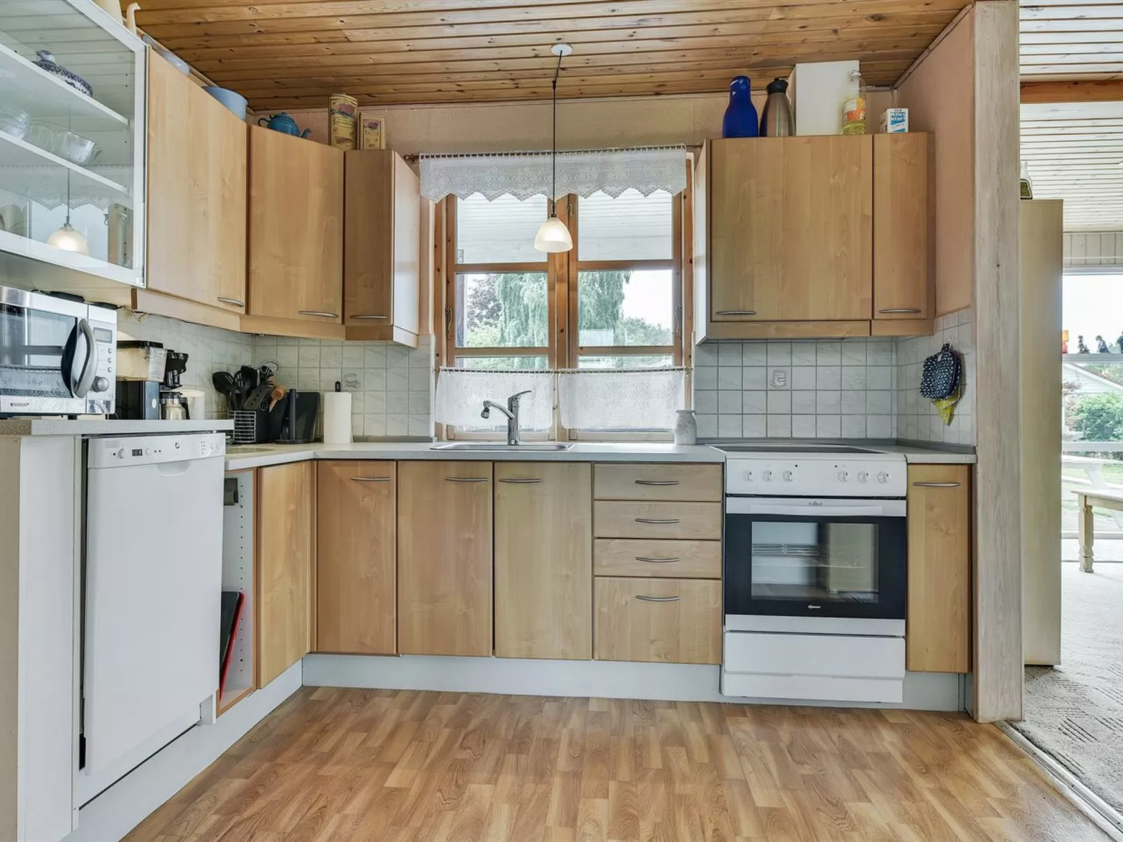 "Heralde" - 250m from the sea-Drinnen