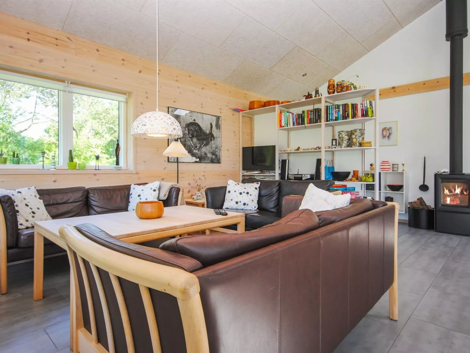 "Etly" - 600m to the fjord-Inside