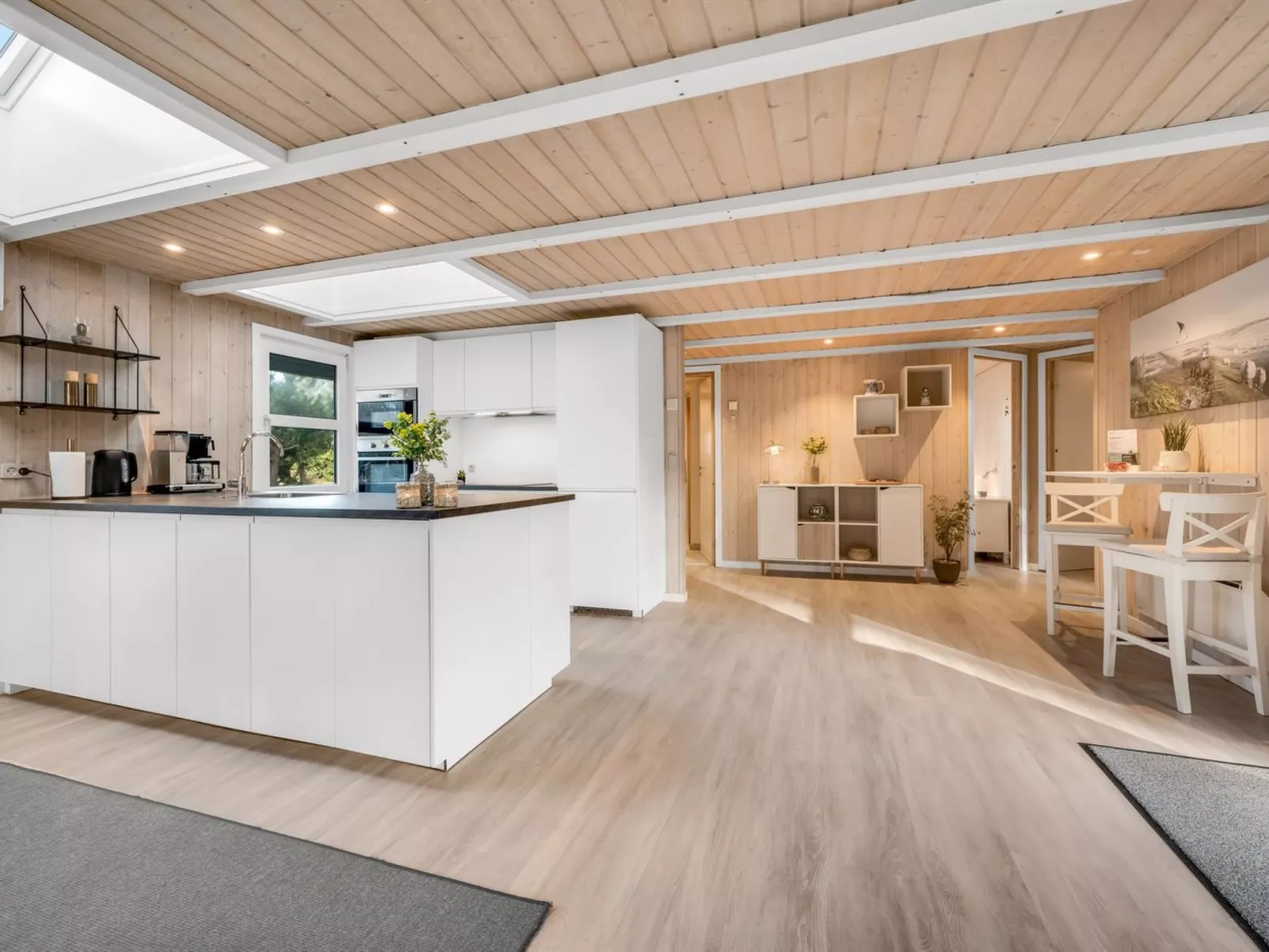 "Yuma" - 1km from the sea-Inside