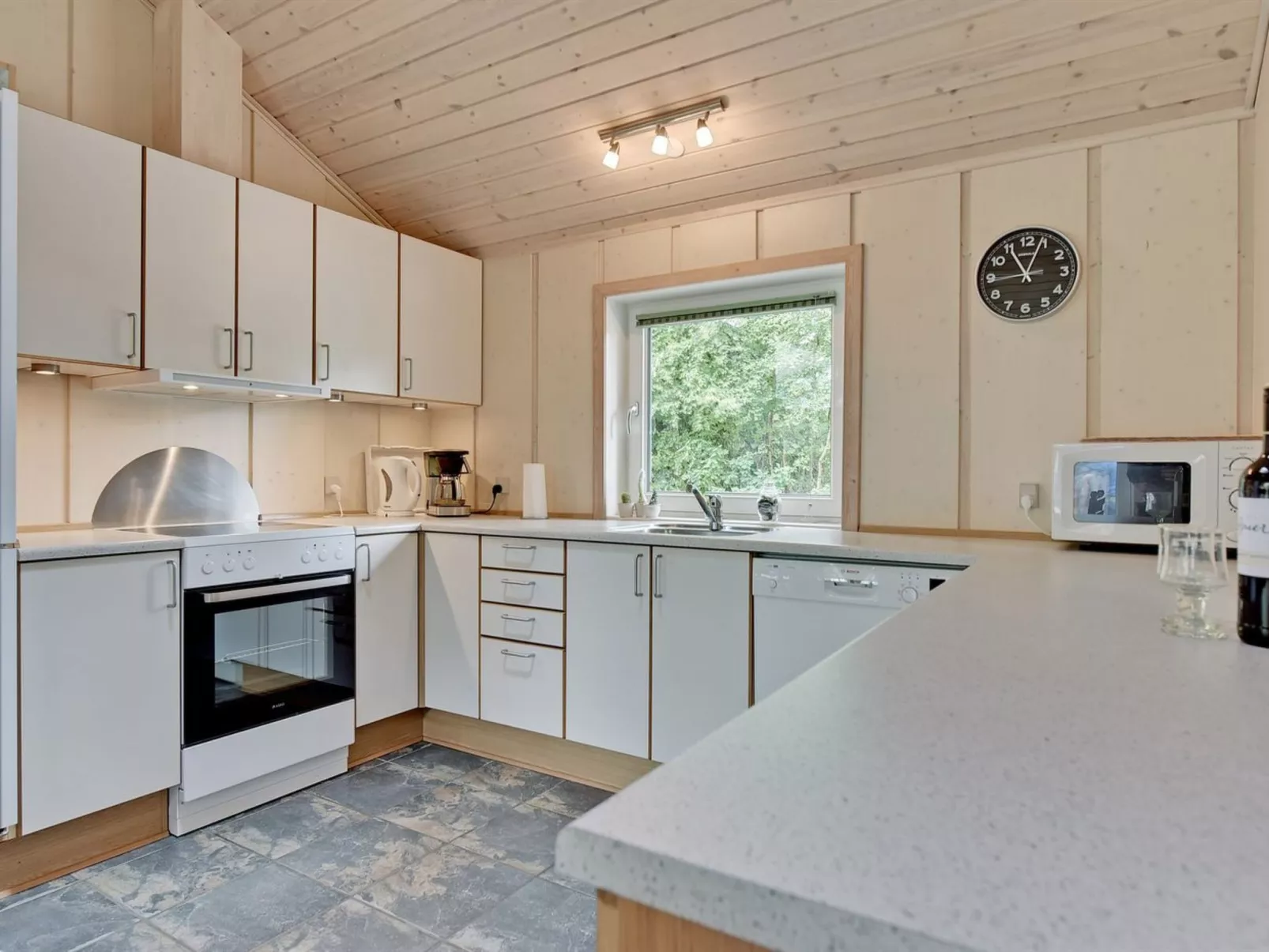 "Gundel" - 400m from the sea-Dedans