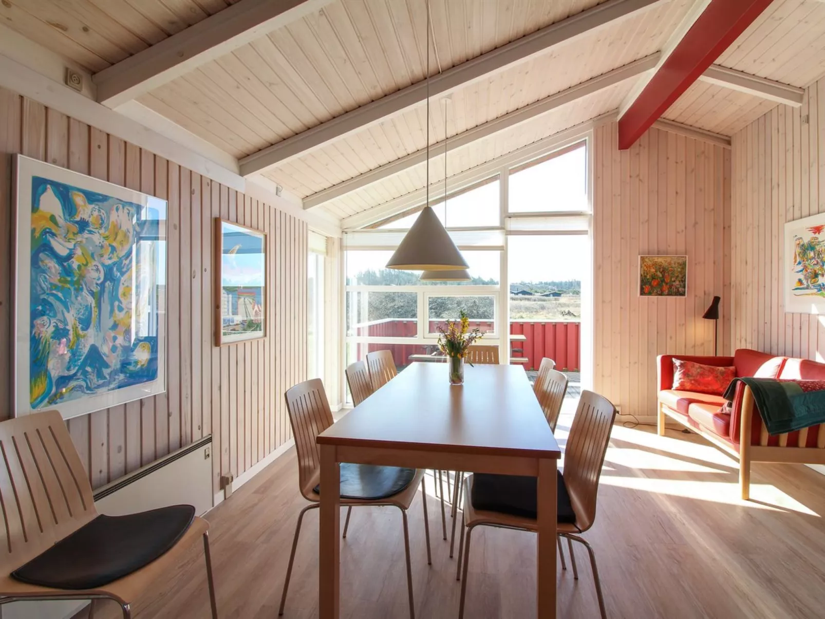 "Skrallan" - 400m from the sea-Drinnen