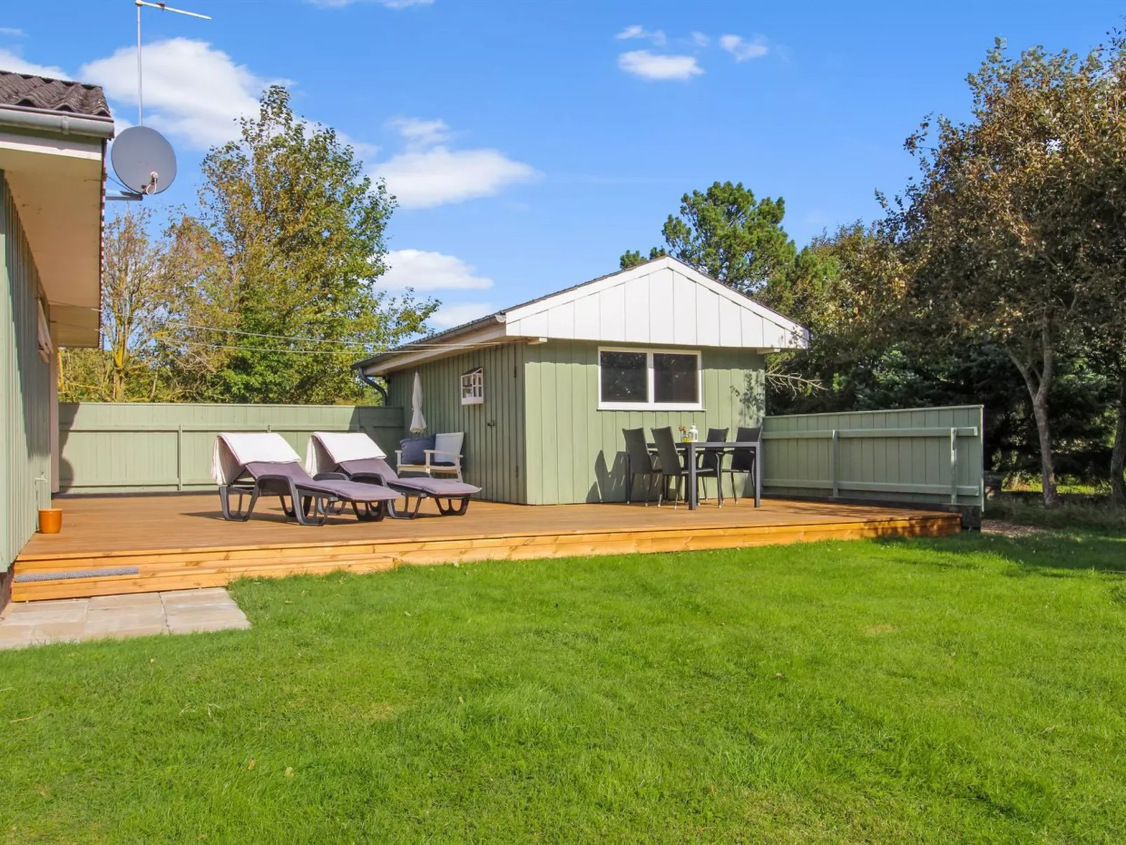 "Livia" - 900m from the sea-Draußen