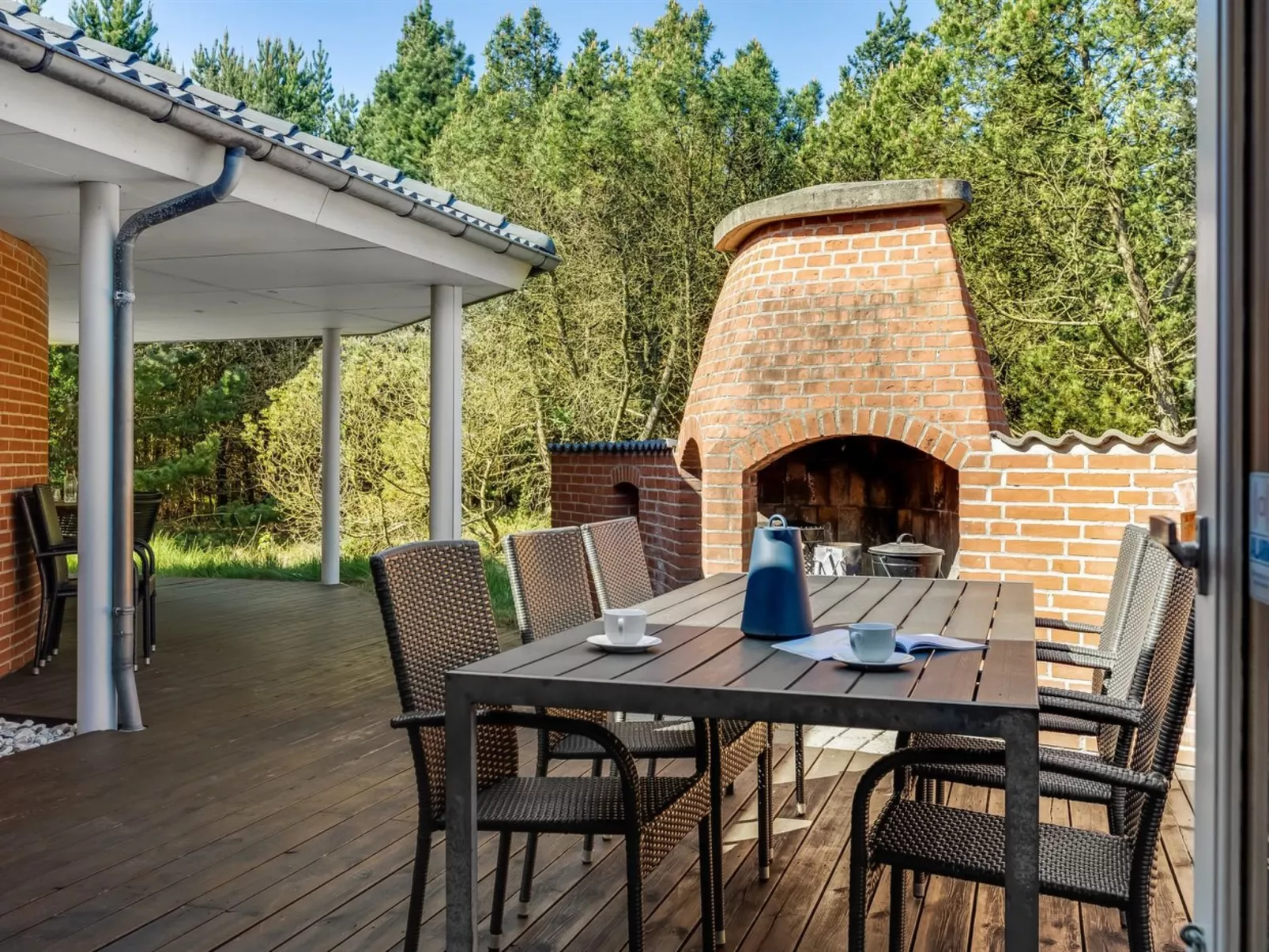 "Agusta" - 1.1km from the sea-Outside