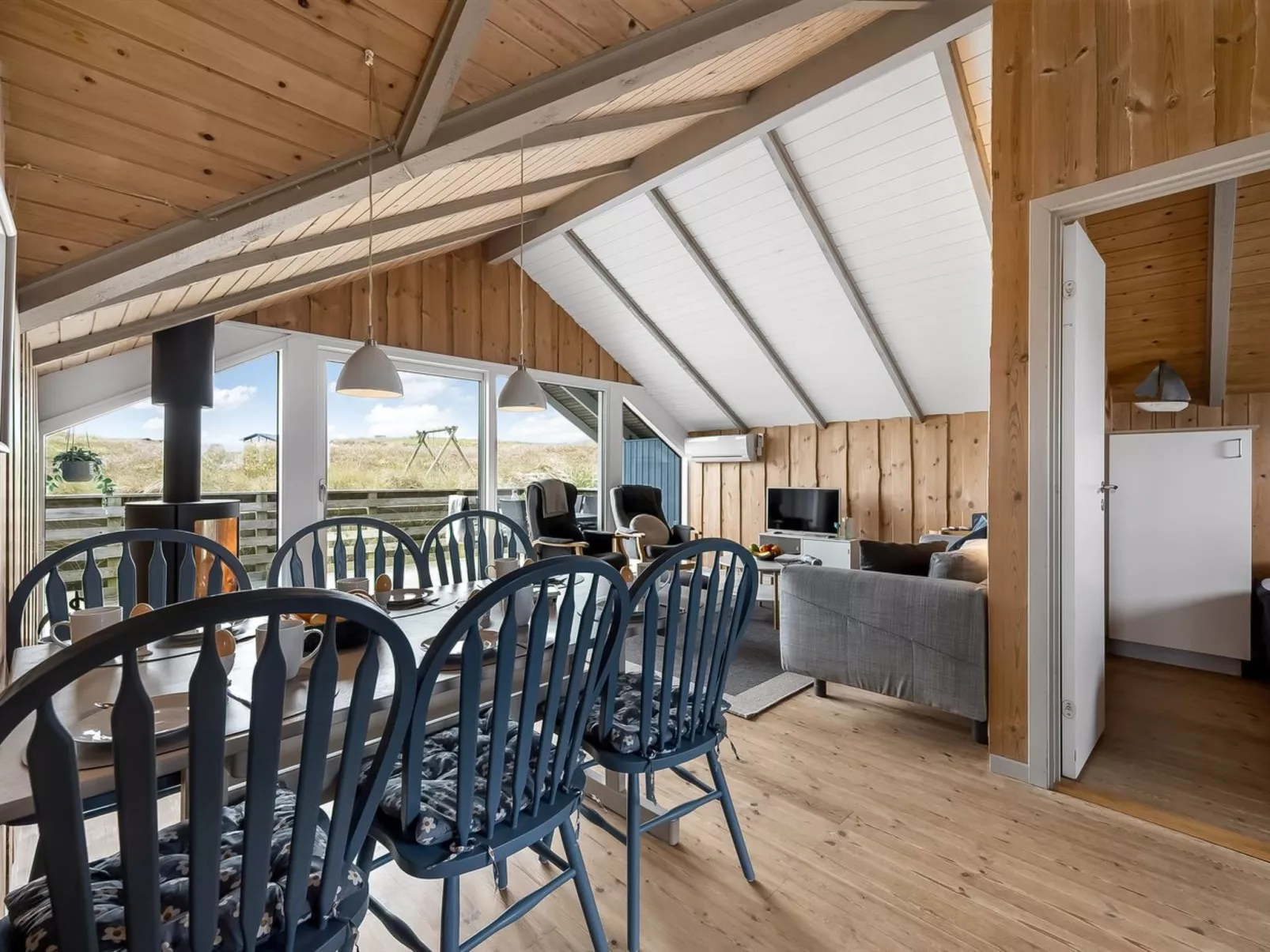 "Valia" - 400m to the fjord-Inside