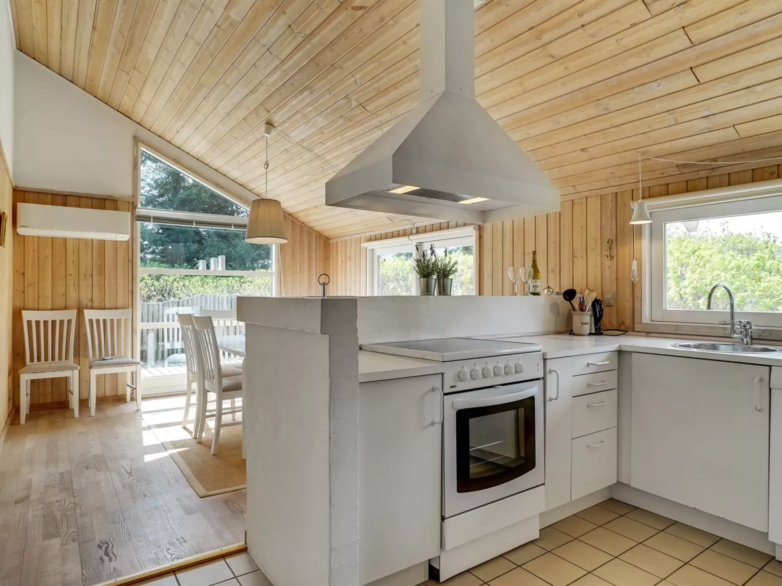 "Ømod" - 300m from the sea-Inside