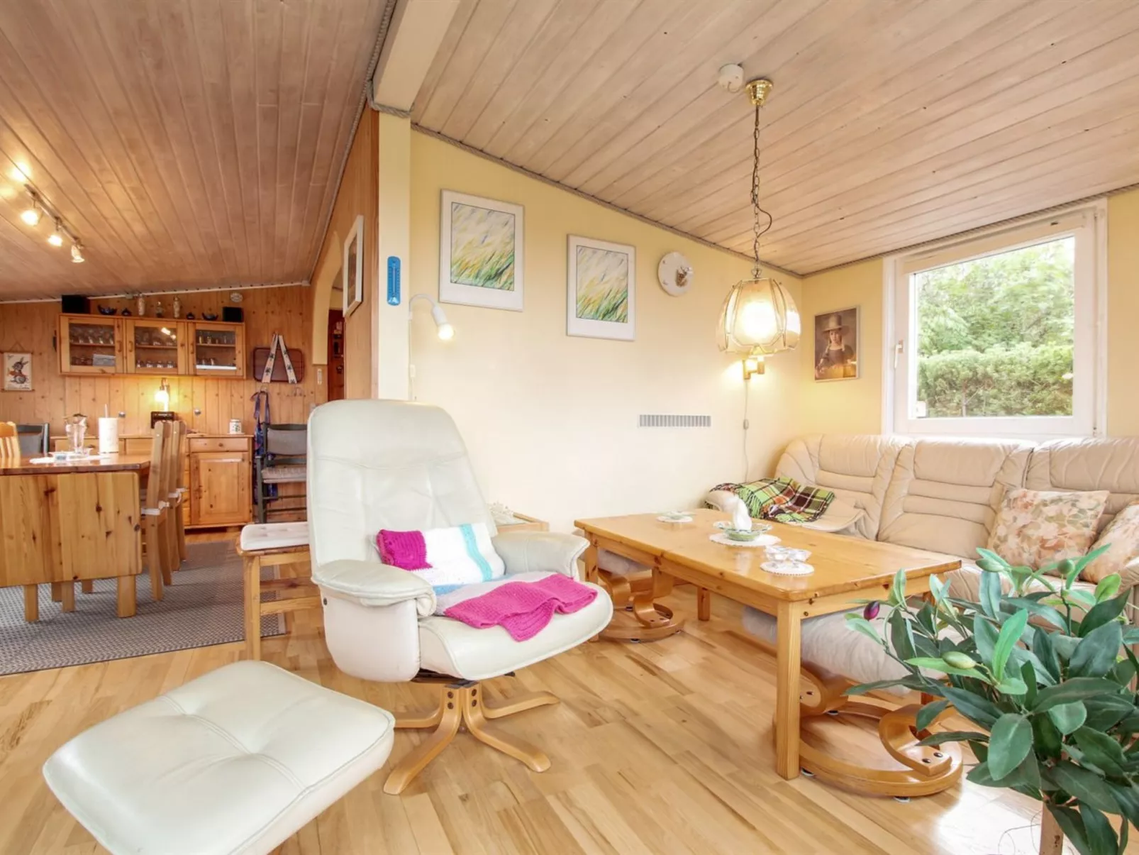 "Lilibeth" - 300m from the sea-Inside