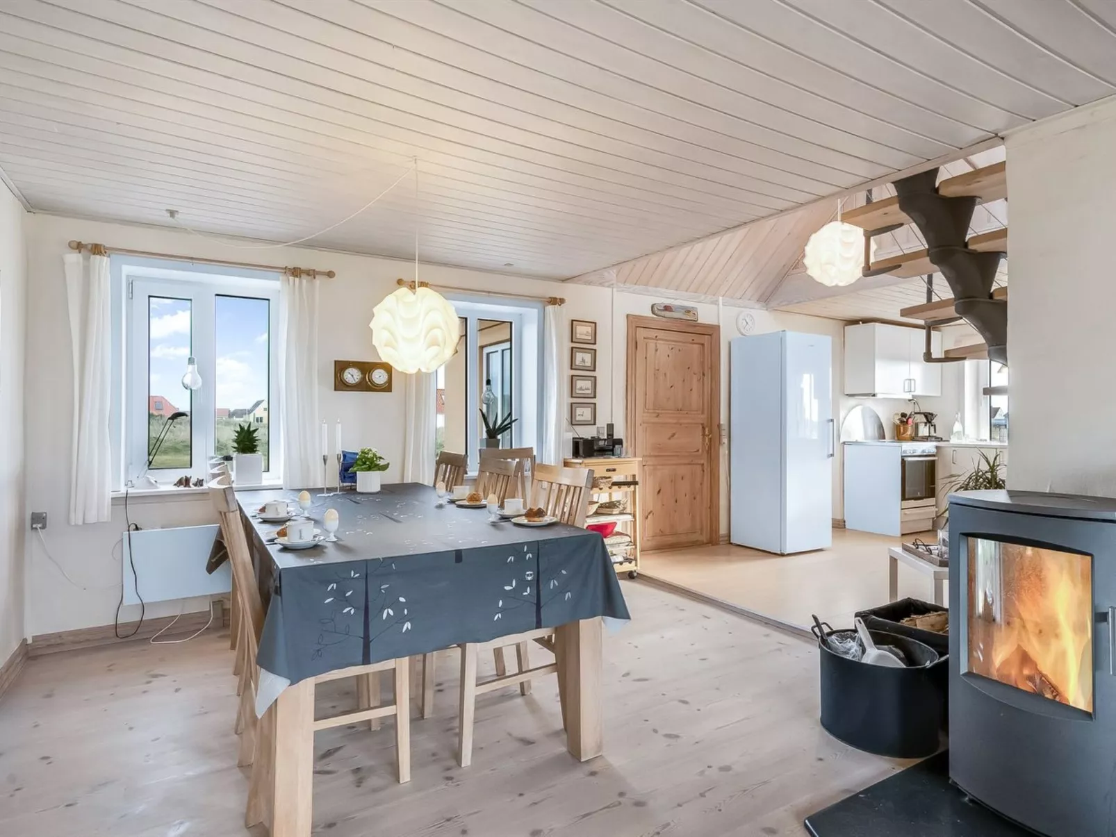 "Ali" - 75m from the sea-Drinnen