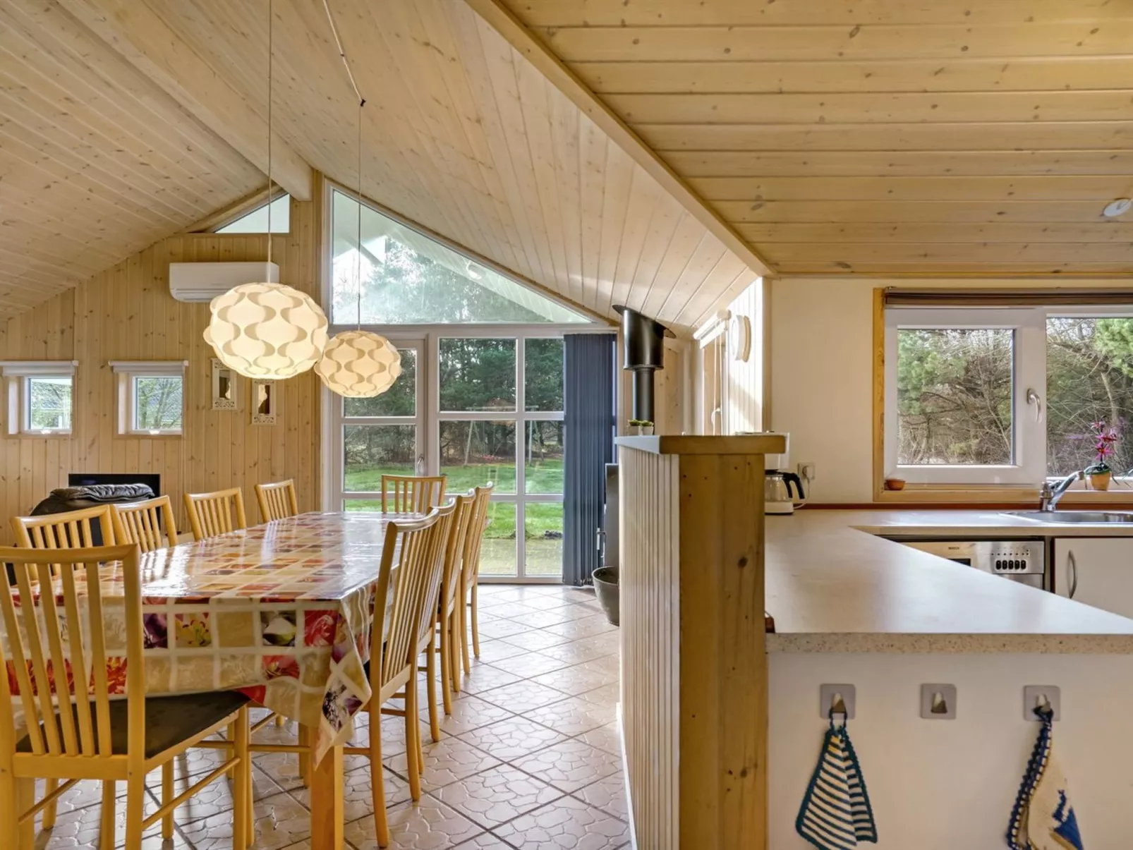 "Tyki" - 12km from the sea-Dedans