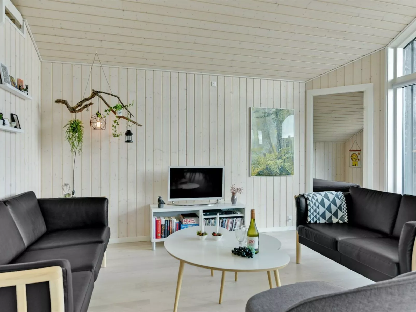 "Sighfrith" - 150m from the sea-Dedans