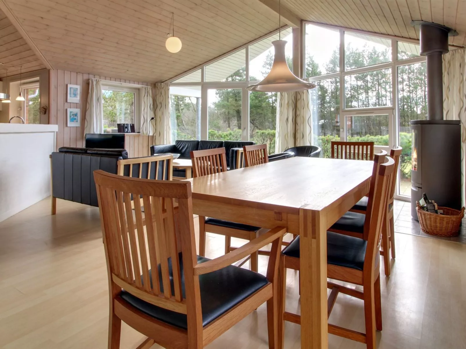 "Taisto" - 1.8km from the sea-Inside