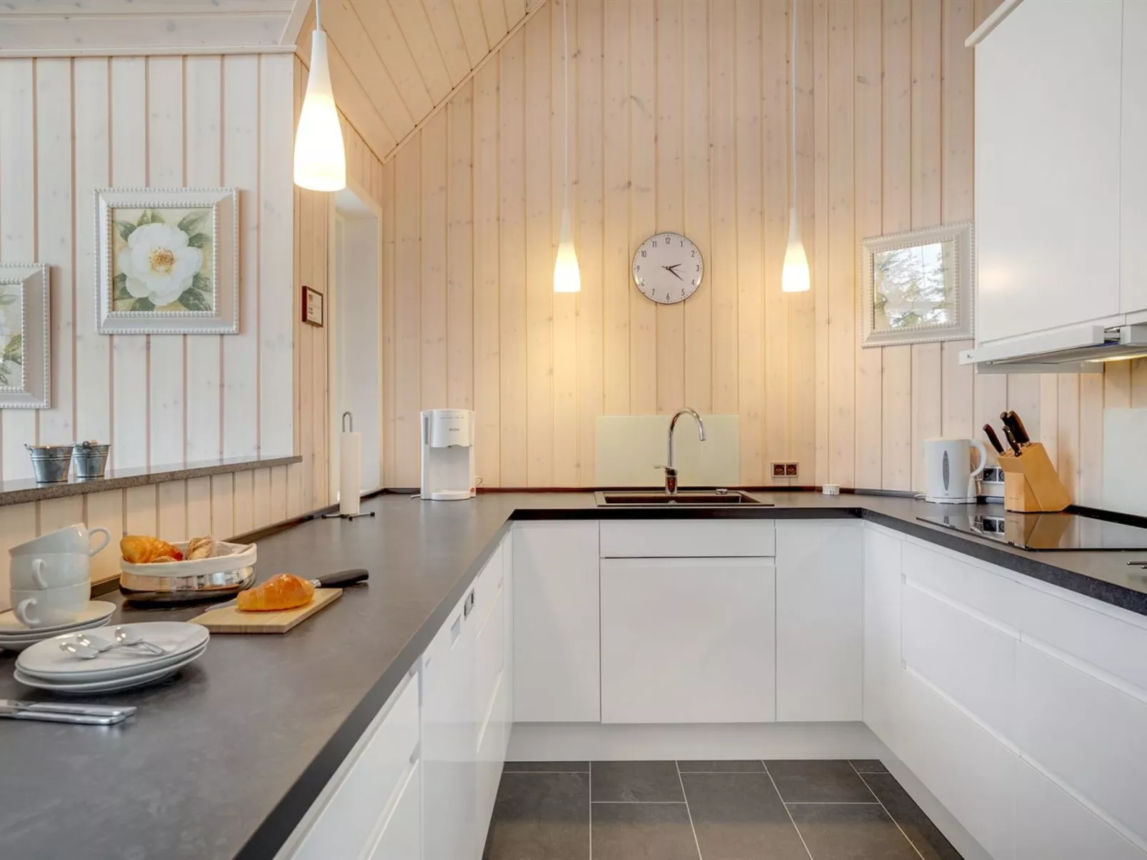 "Lima" - 3.5km from the sea-Drinnen