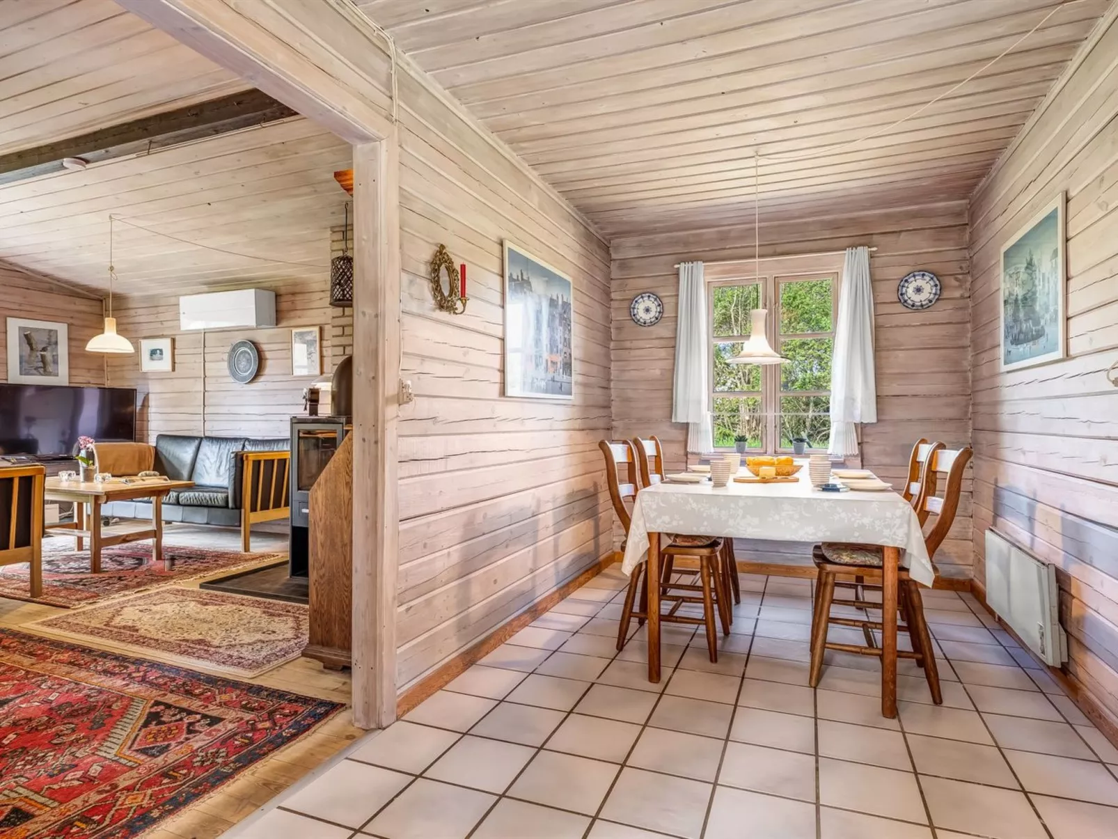 "Berit" - 700m from the sea-Drinnen