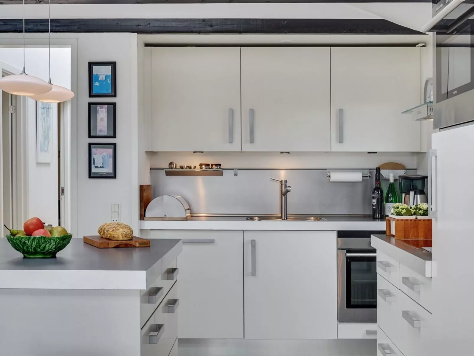 "Kuno" - 300m from the sea-Dedans