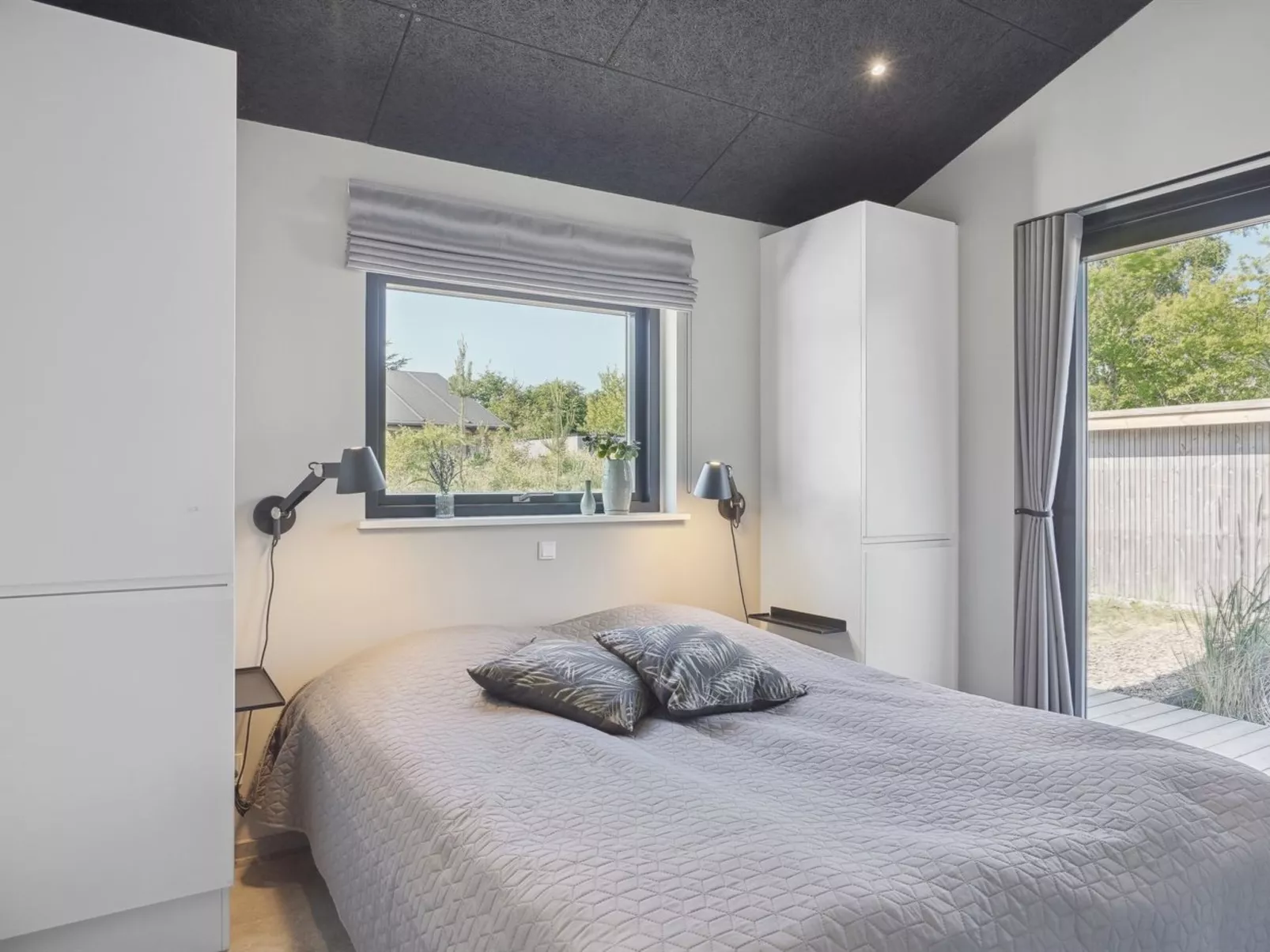 "Anderson" -  from the sea-Drinnen