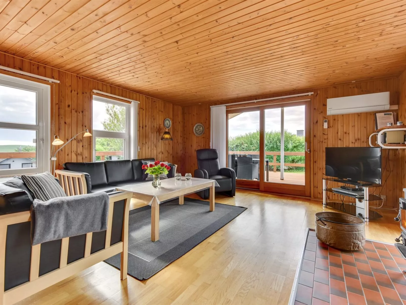 "Ellyn" - 500m from the sea-Drinnen