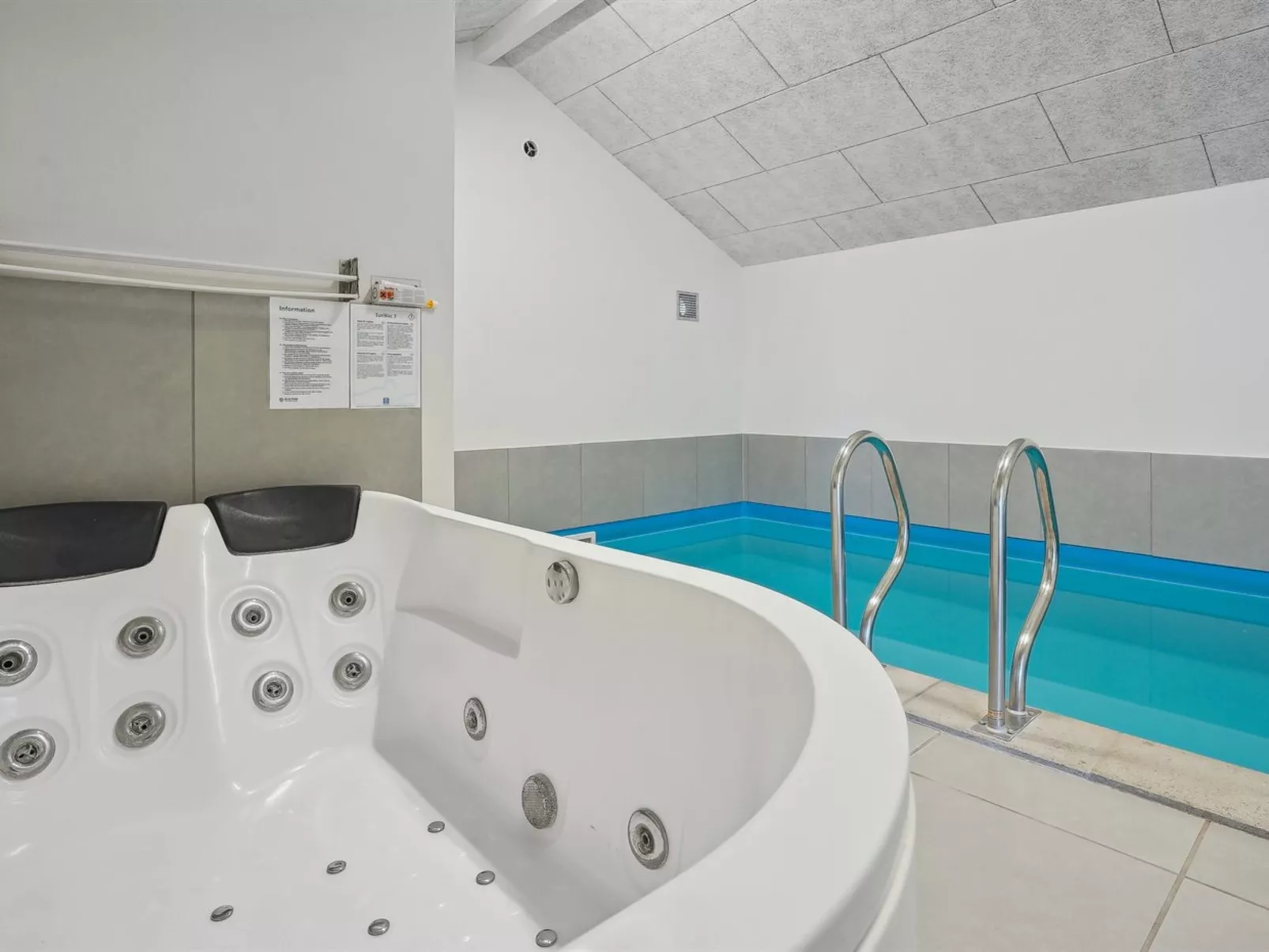 "Tenaya" - 200m from the sea-Dedans