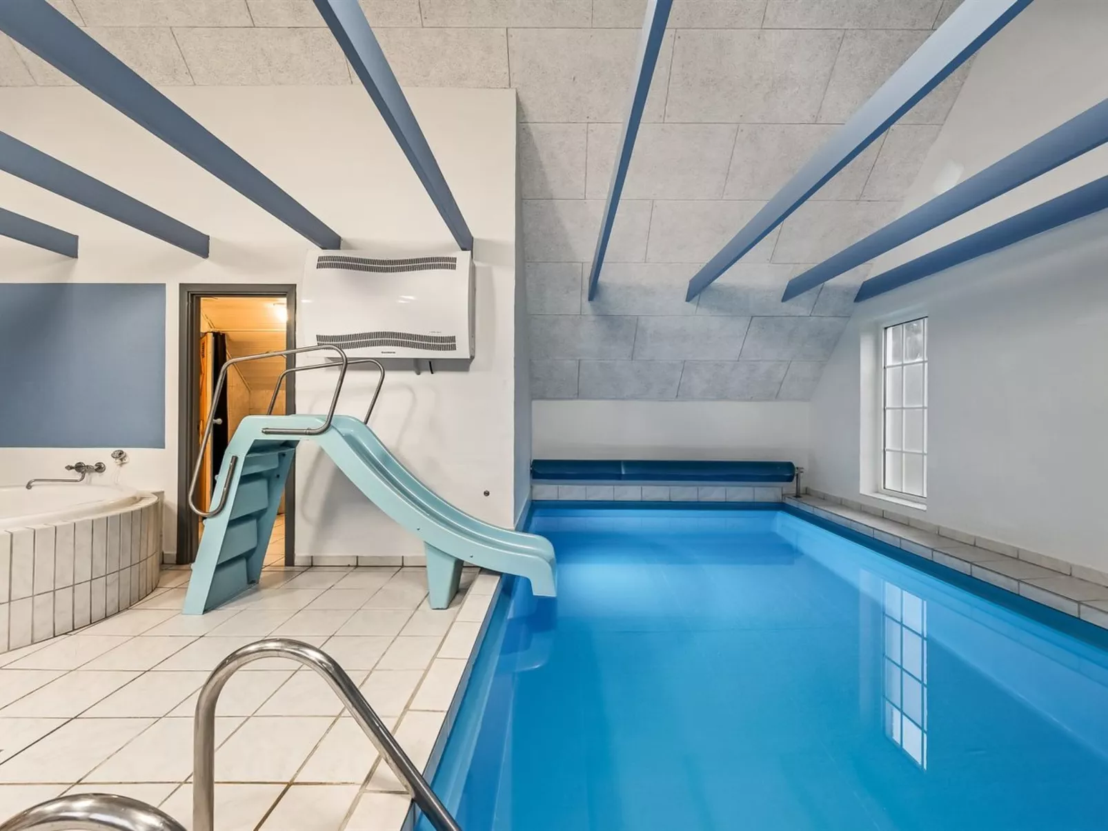 "Aane" - 1.8km from the sea-Outside