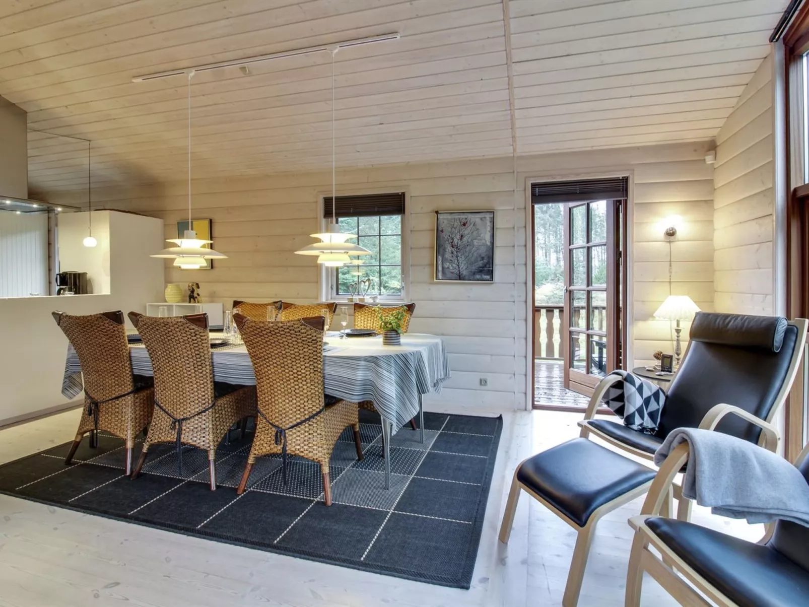 "Jo" - 1.2km from the sea-Dedans