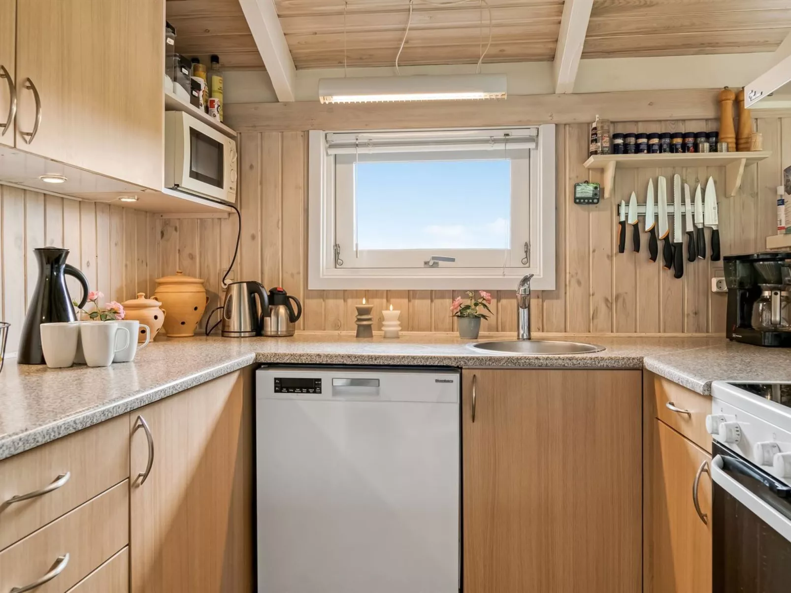 "Sina" - 300m from the sea-Inside