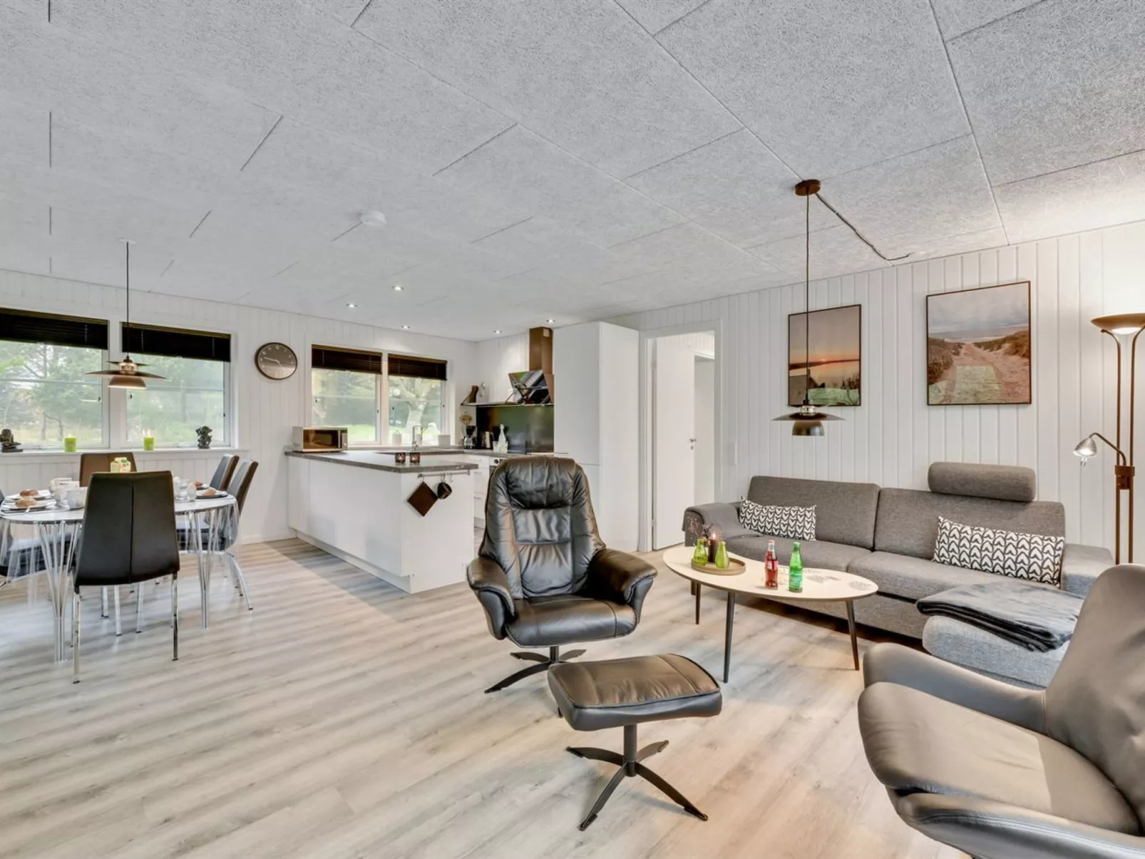 "Øn" -  from the sea-Inside