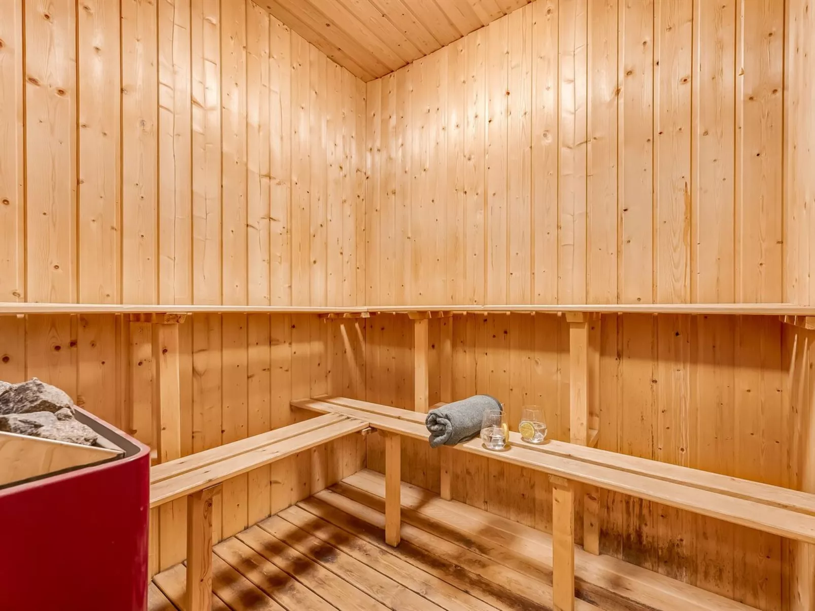 "Thana" - 1.4km from the sea-Dedans